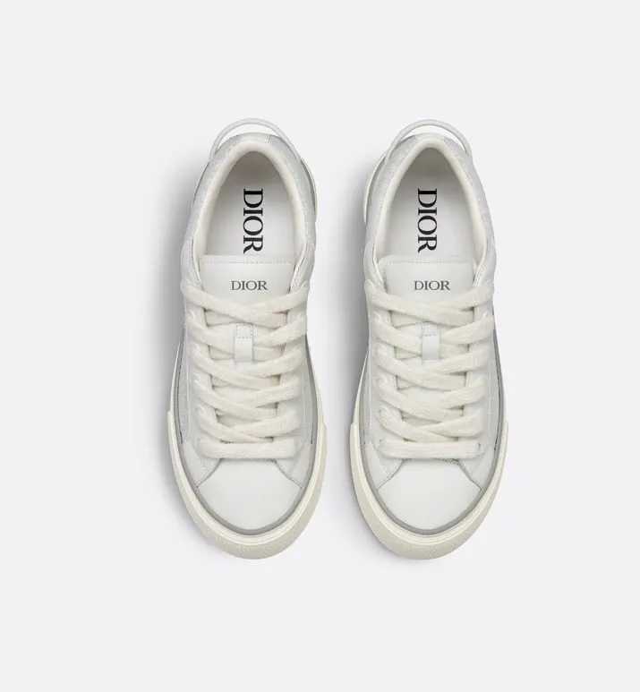 B33 Sneaker • White Smooth Calfskin and Dior Oblique Jacquard