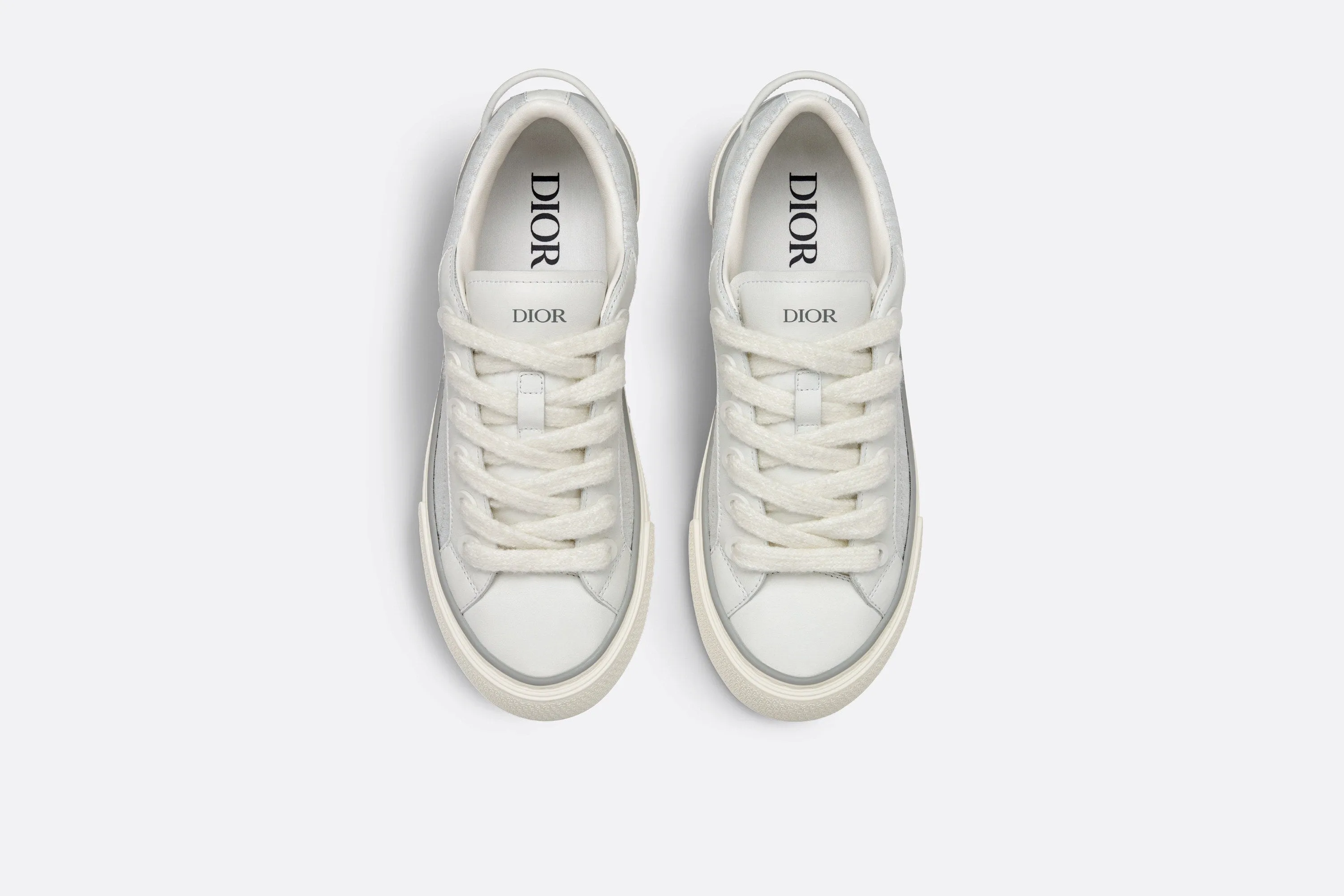 B33 Sneaker • White Smooth Calfskin and Dior Oblique Jacquard