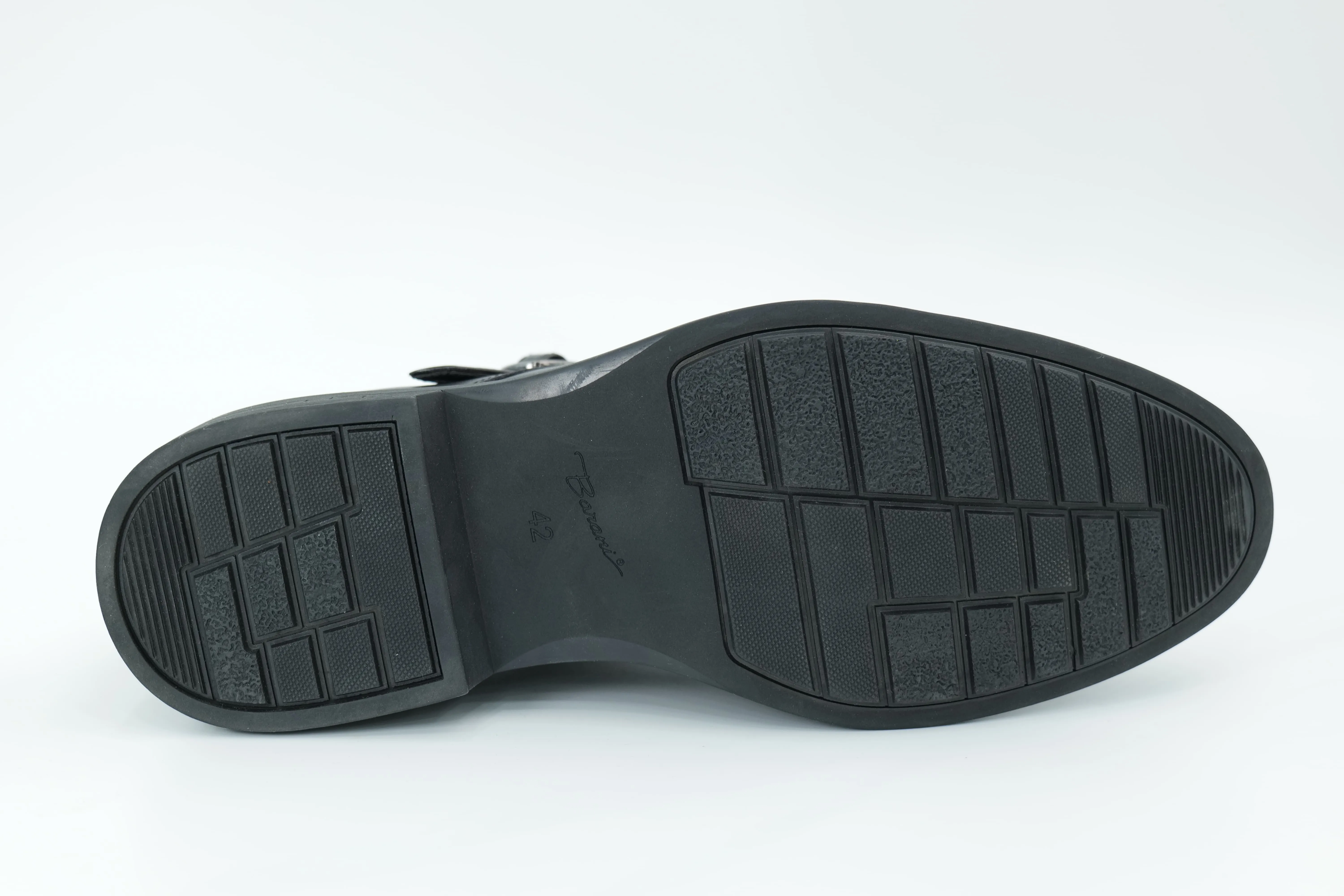 Casual shoes