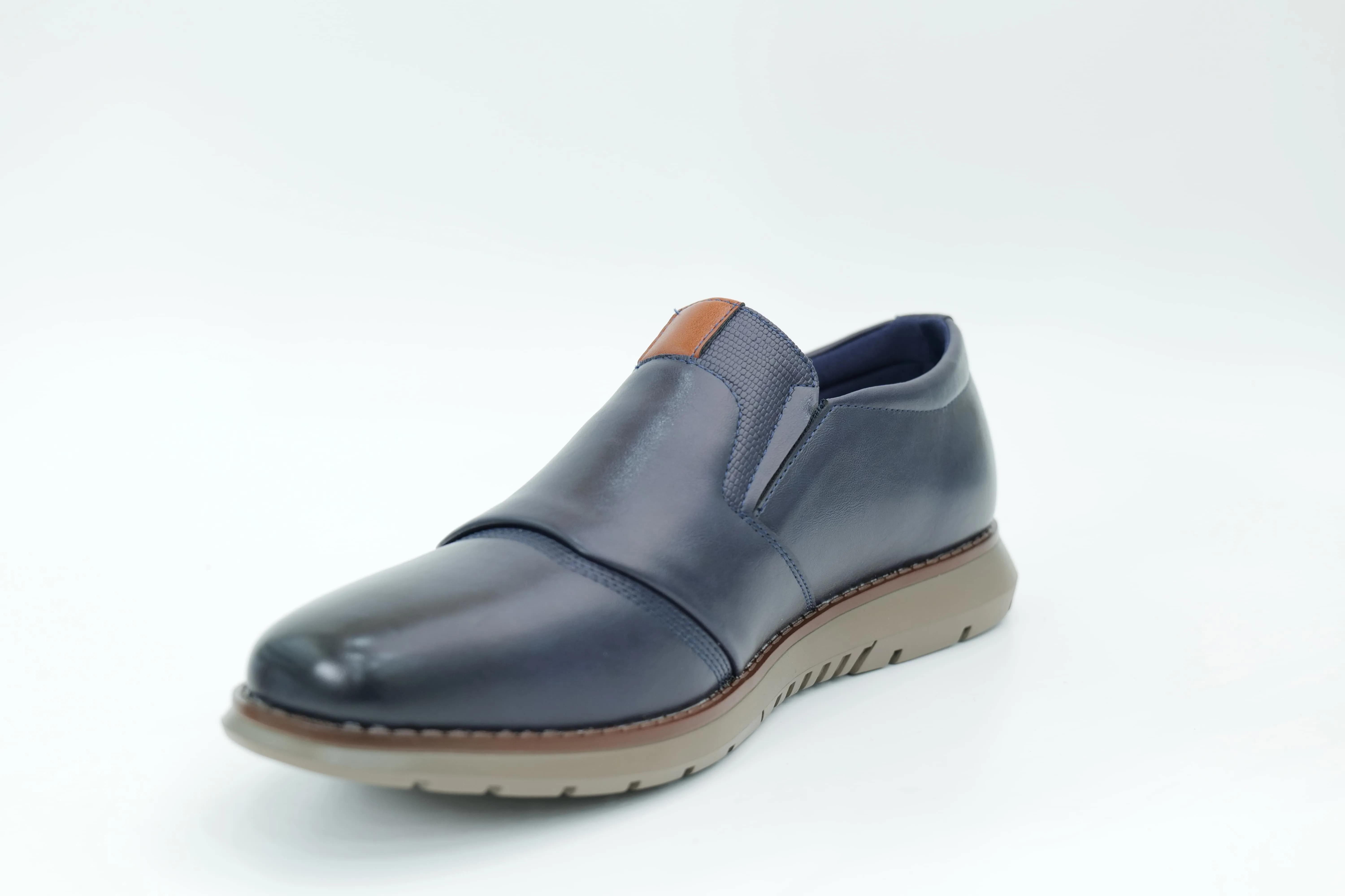 Casual shoes