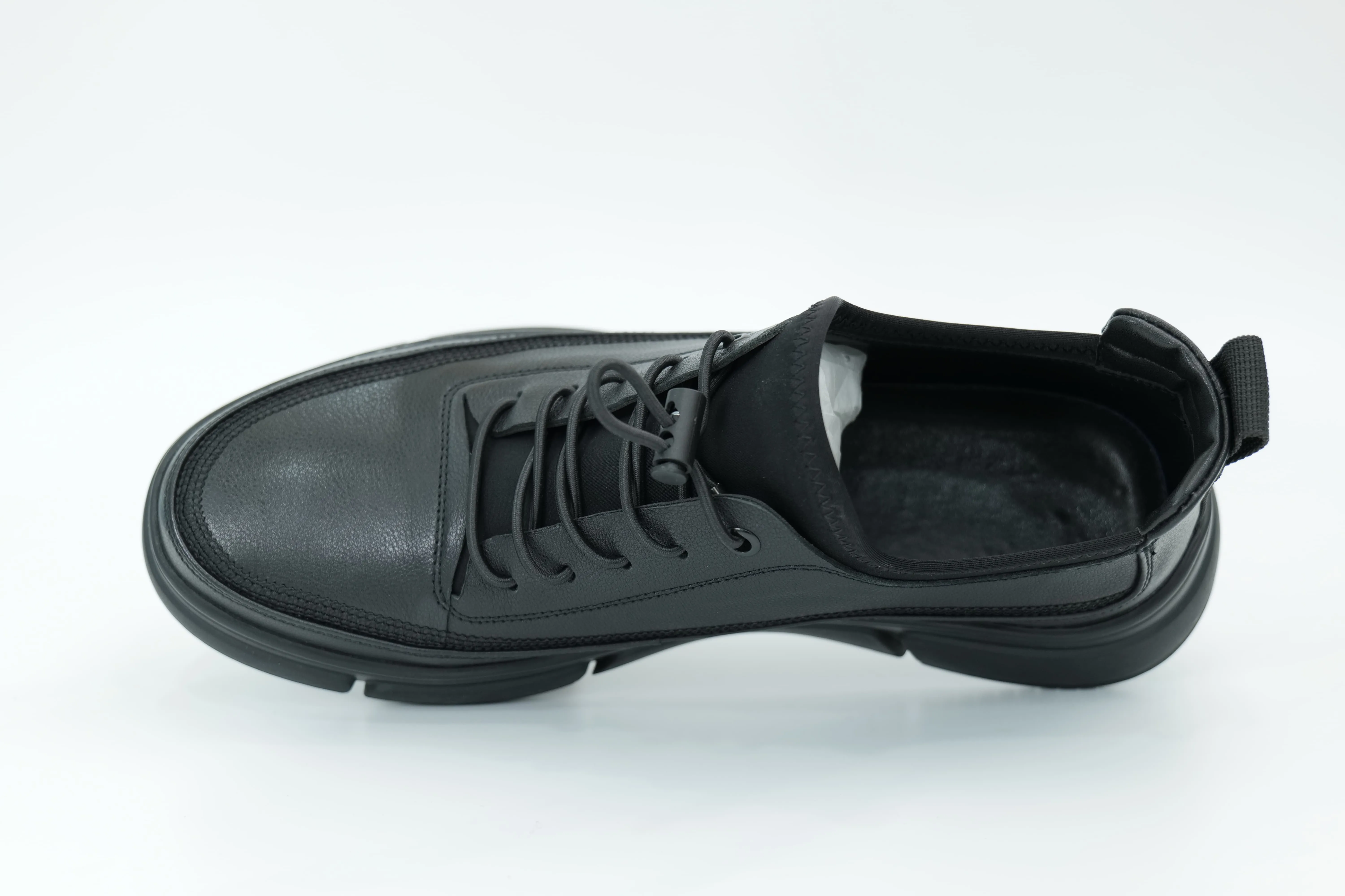 Casual shoes