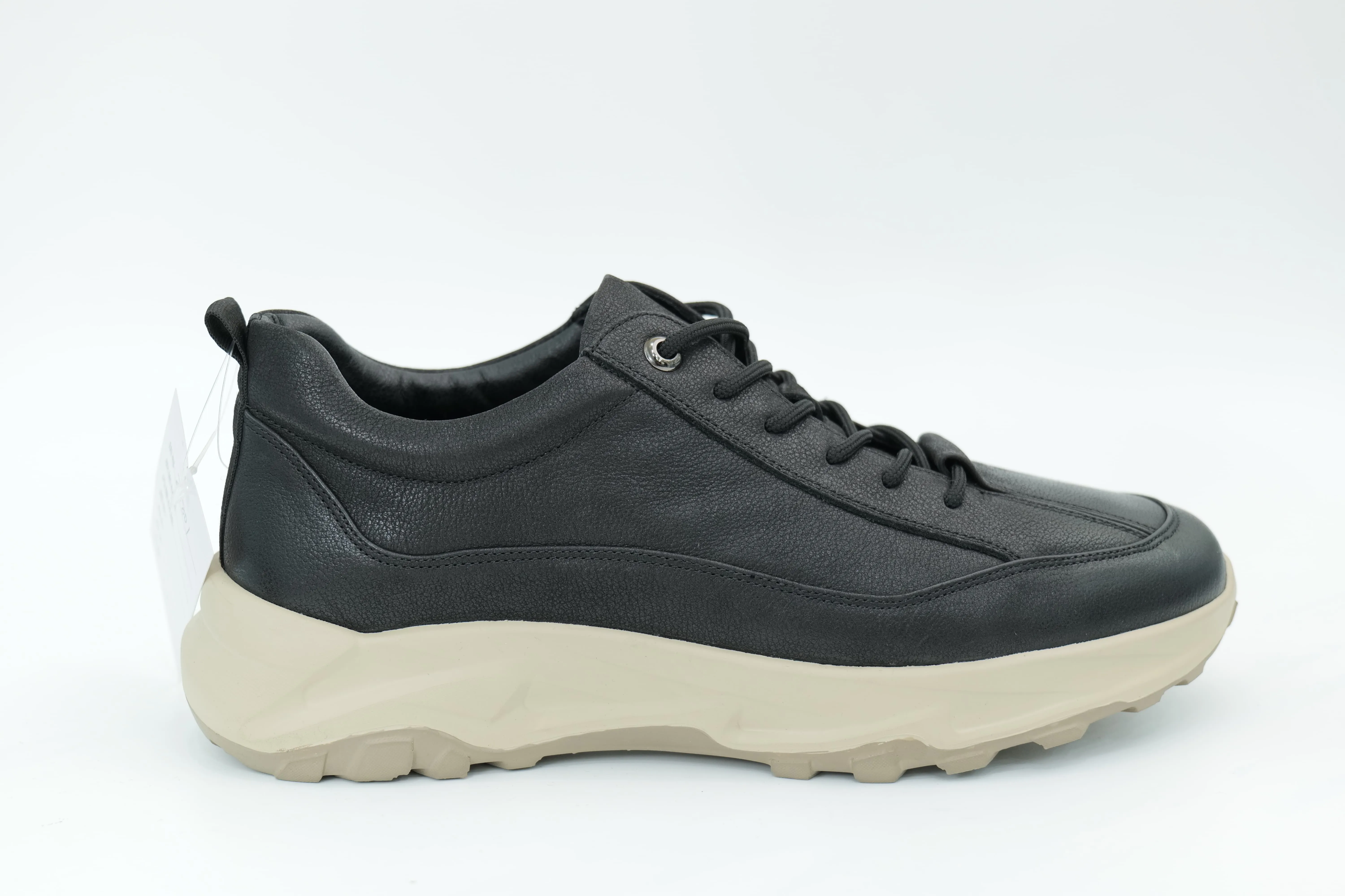 Casual shoes