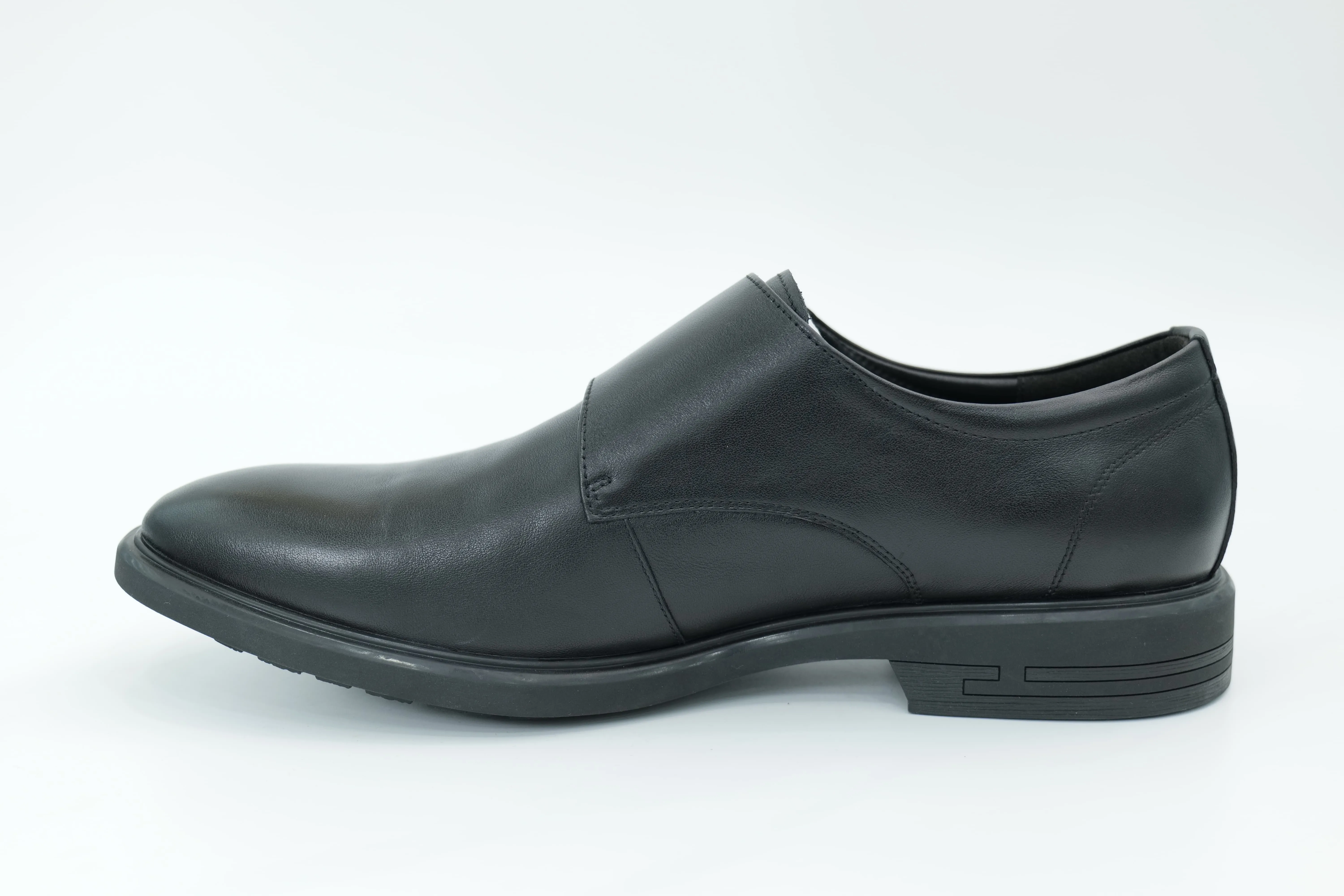 Casual shoes