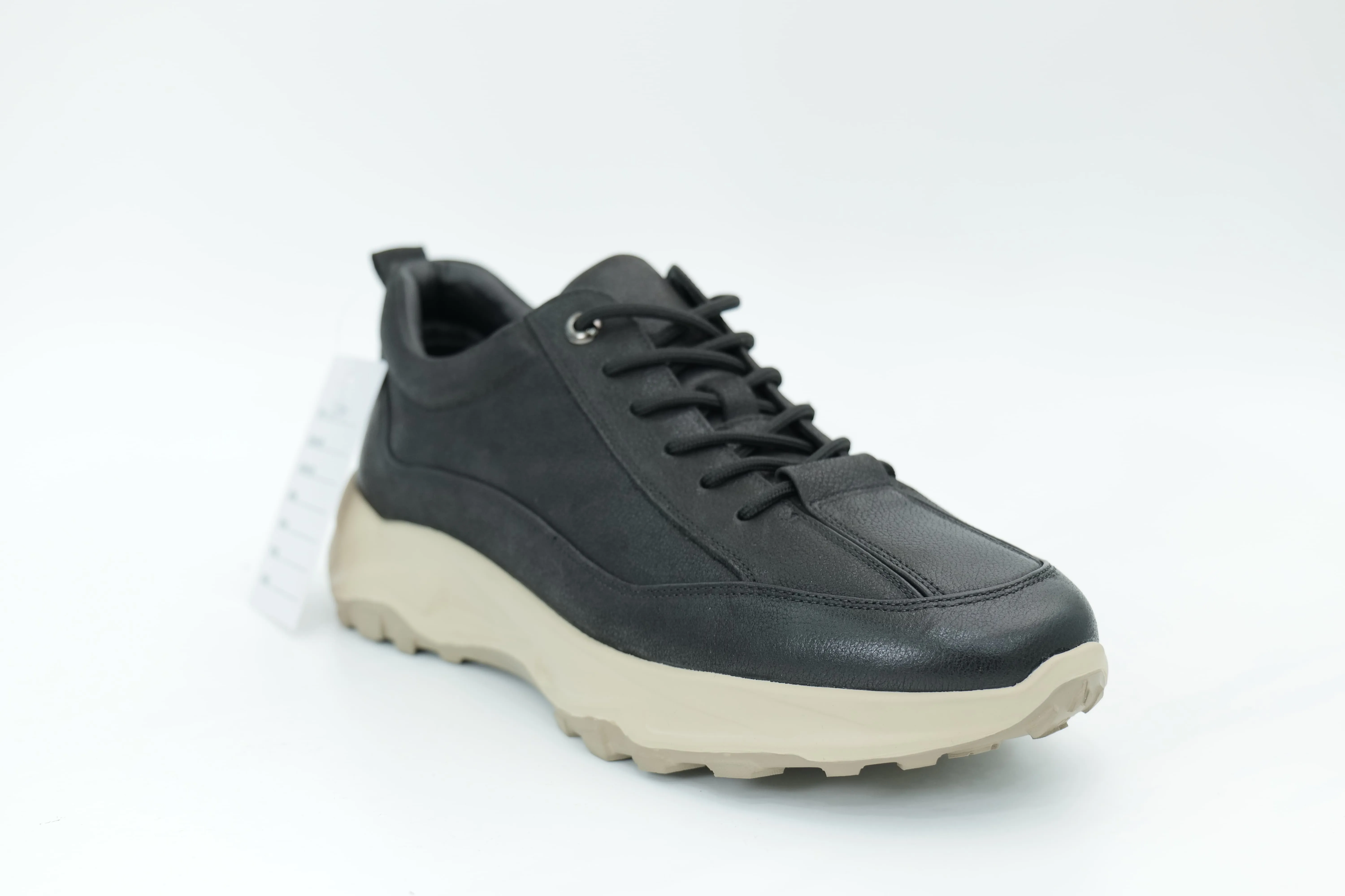 Casual shoes