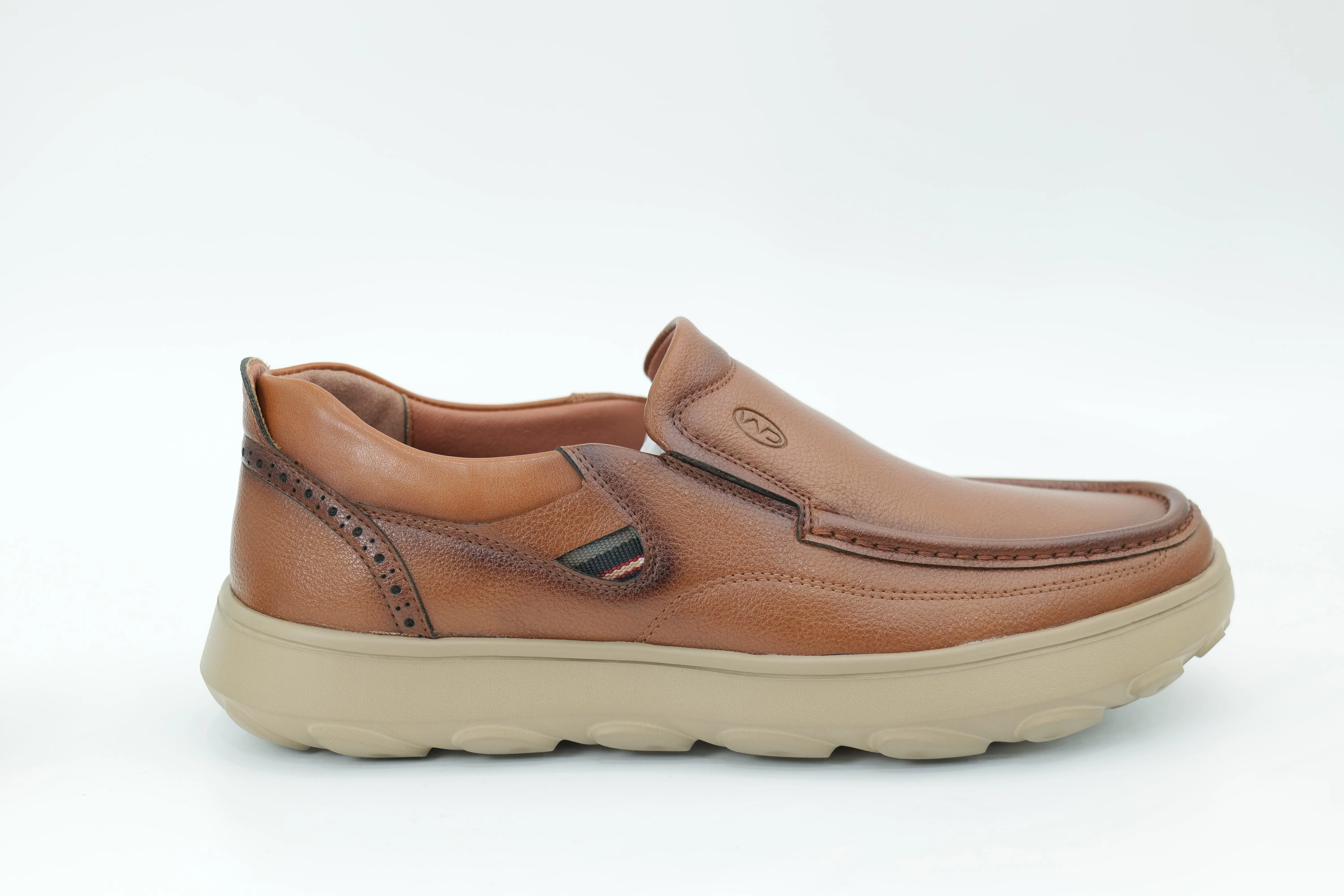 Casual shoes