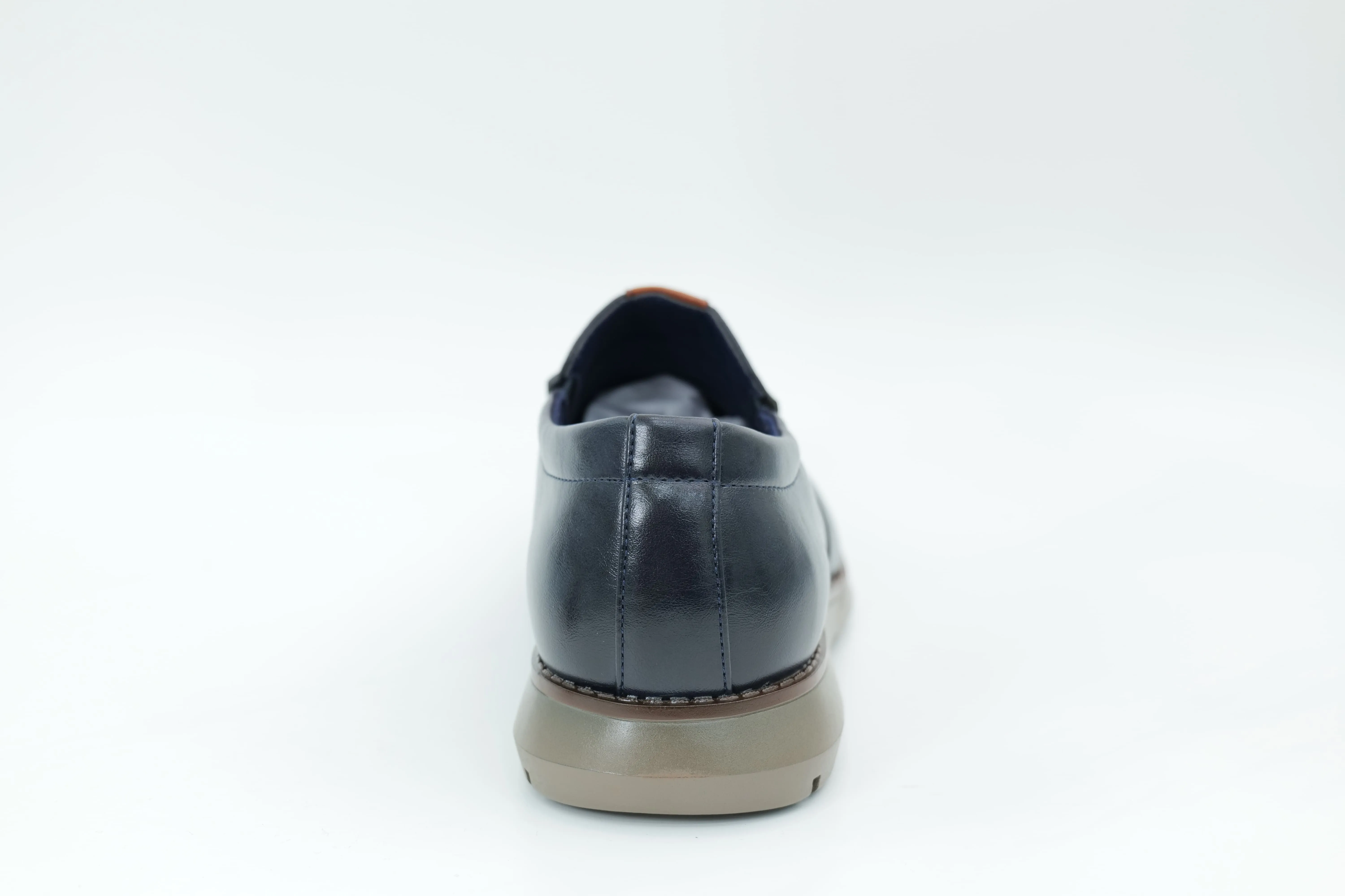 Casual shoes