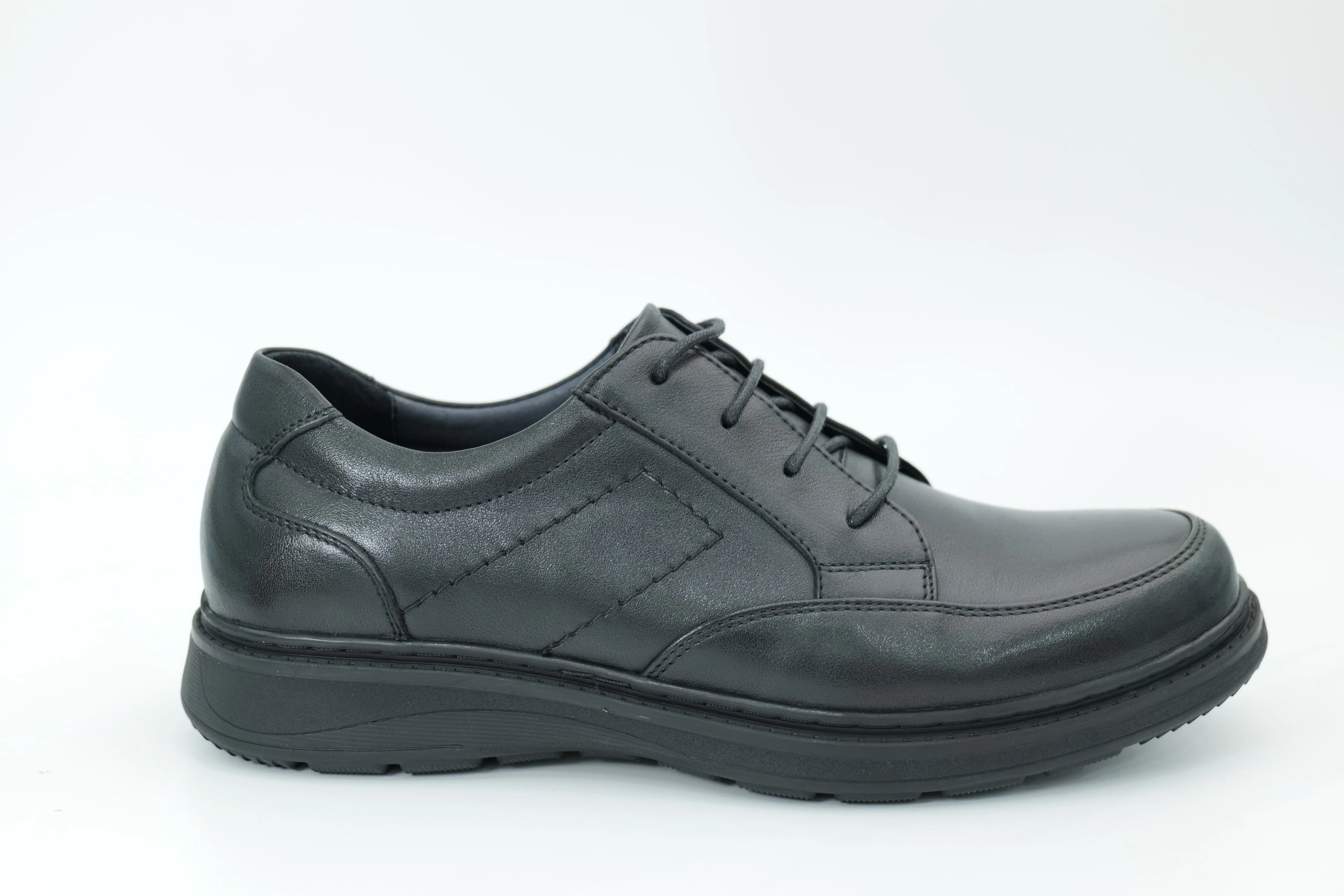 Casual shoes