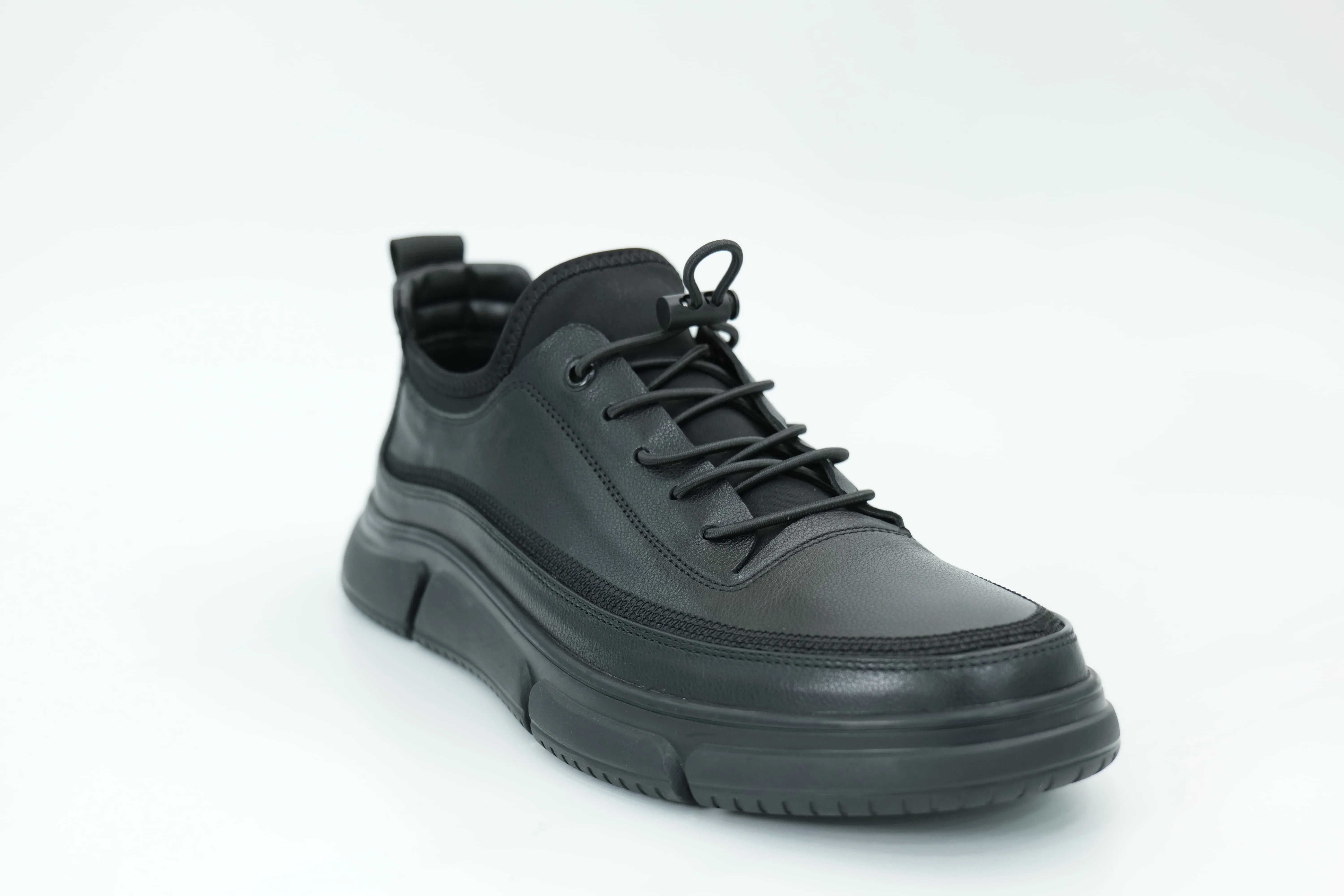 Casual shoes