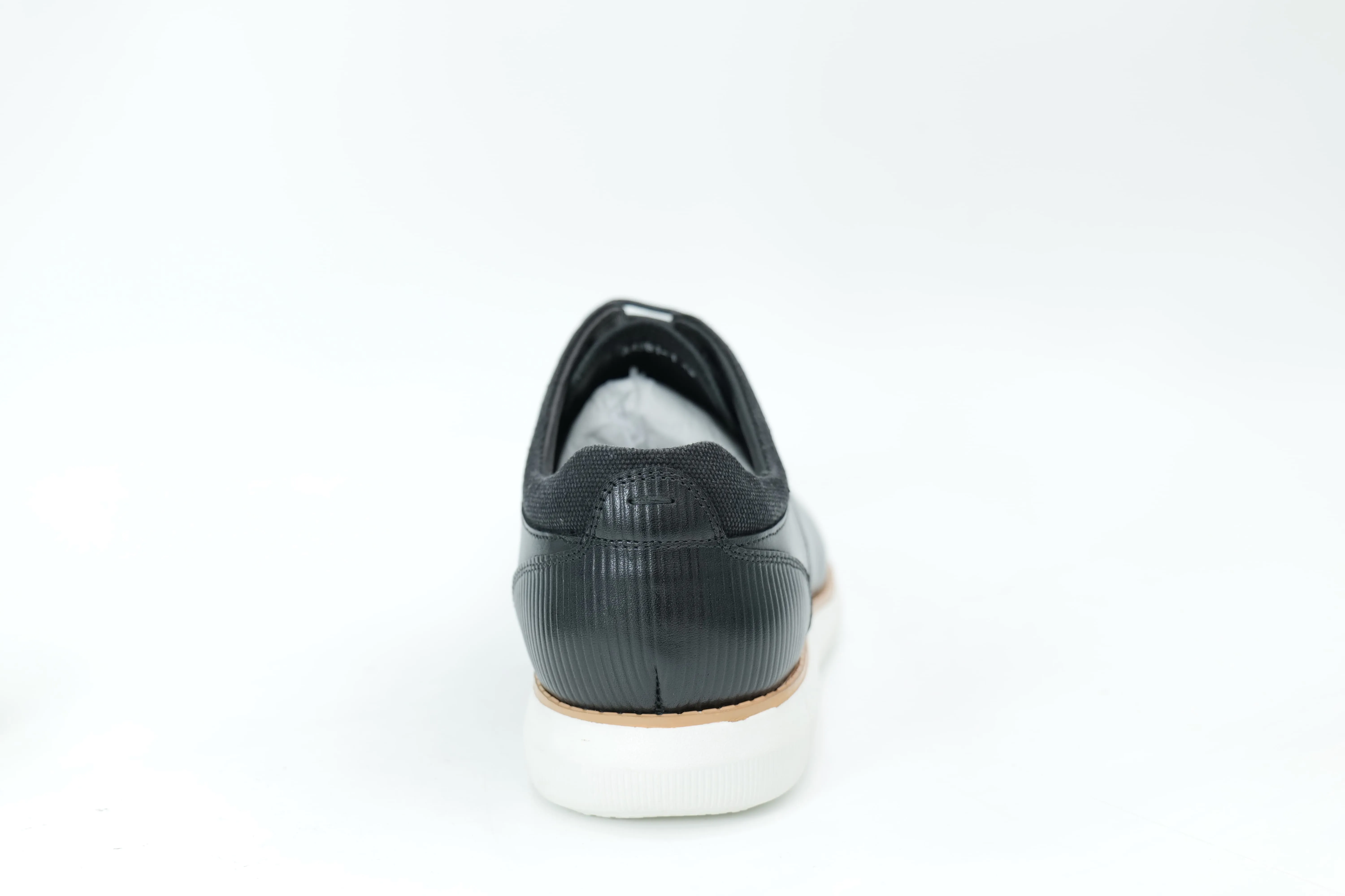 Casual shoes
