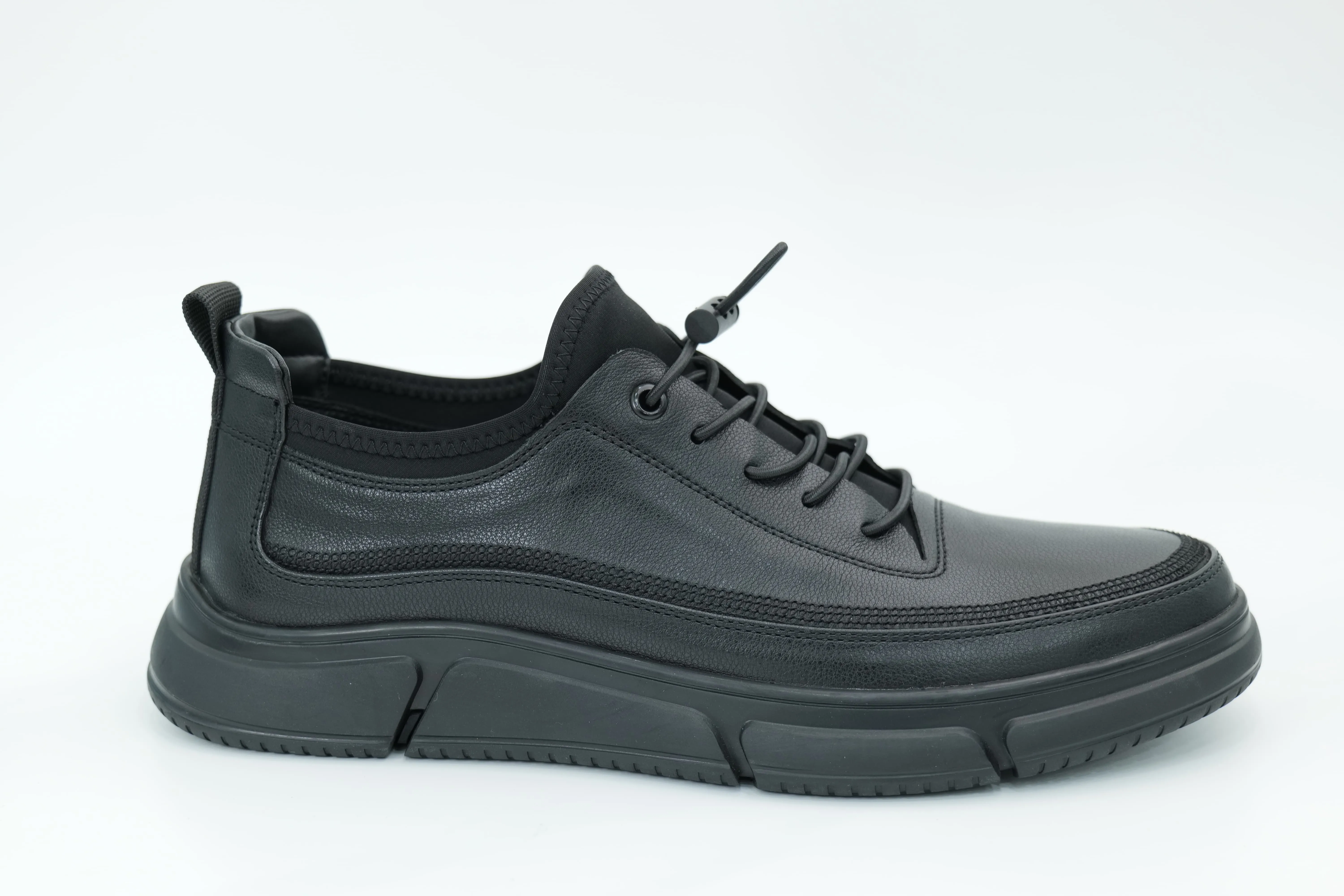 Casual shoes