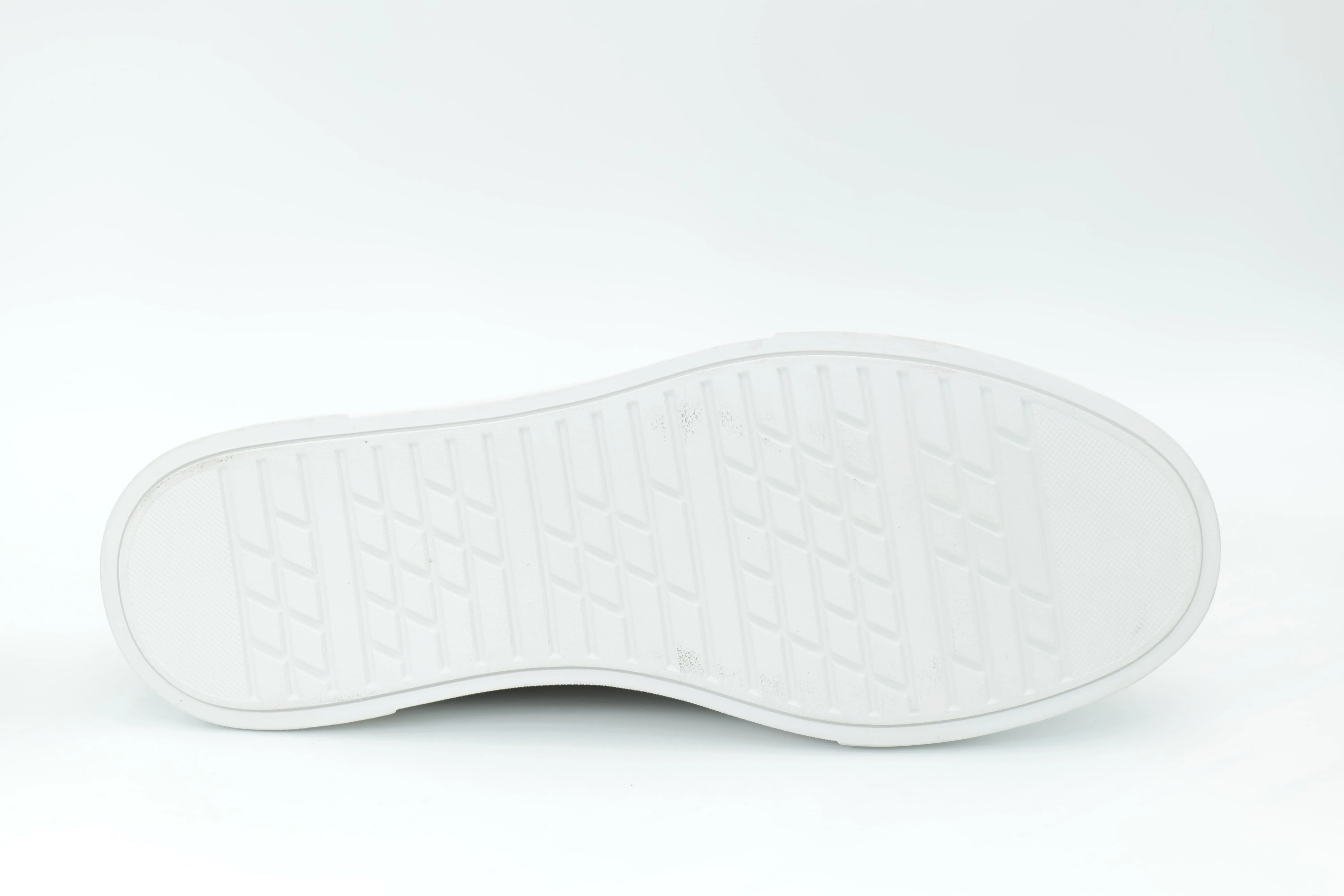 Casual sneakers