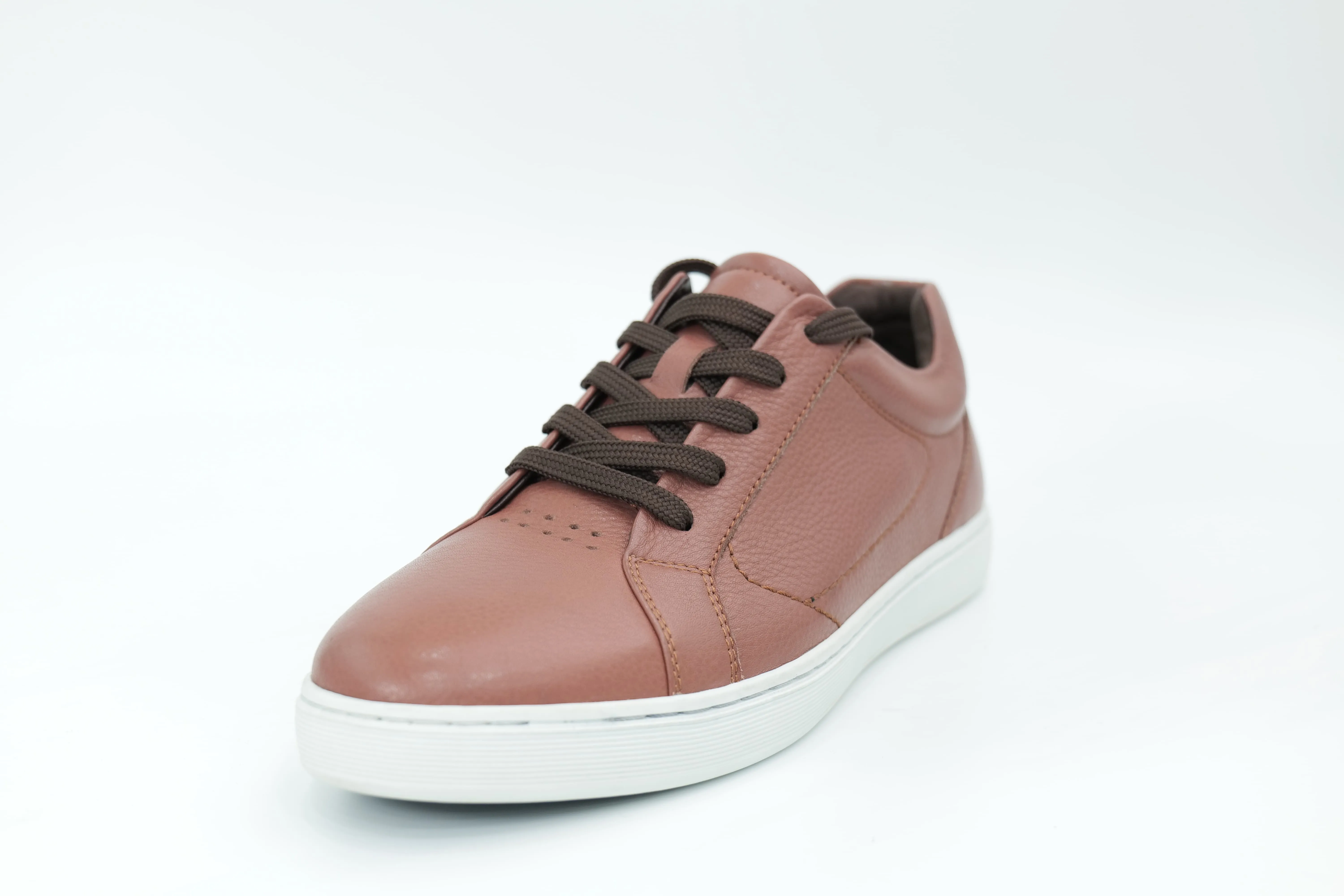 Casual sneakers