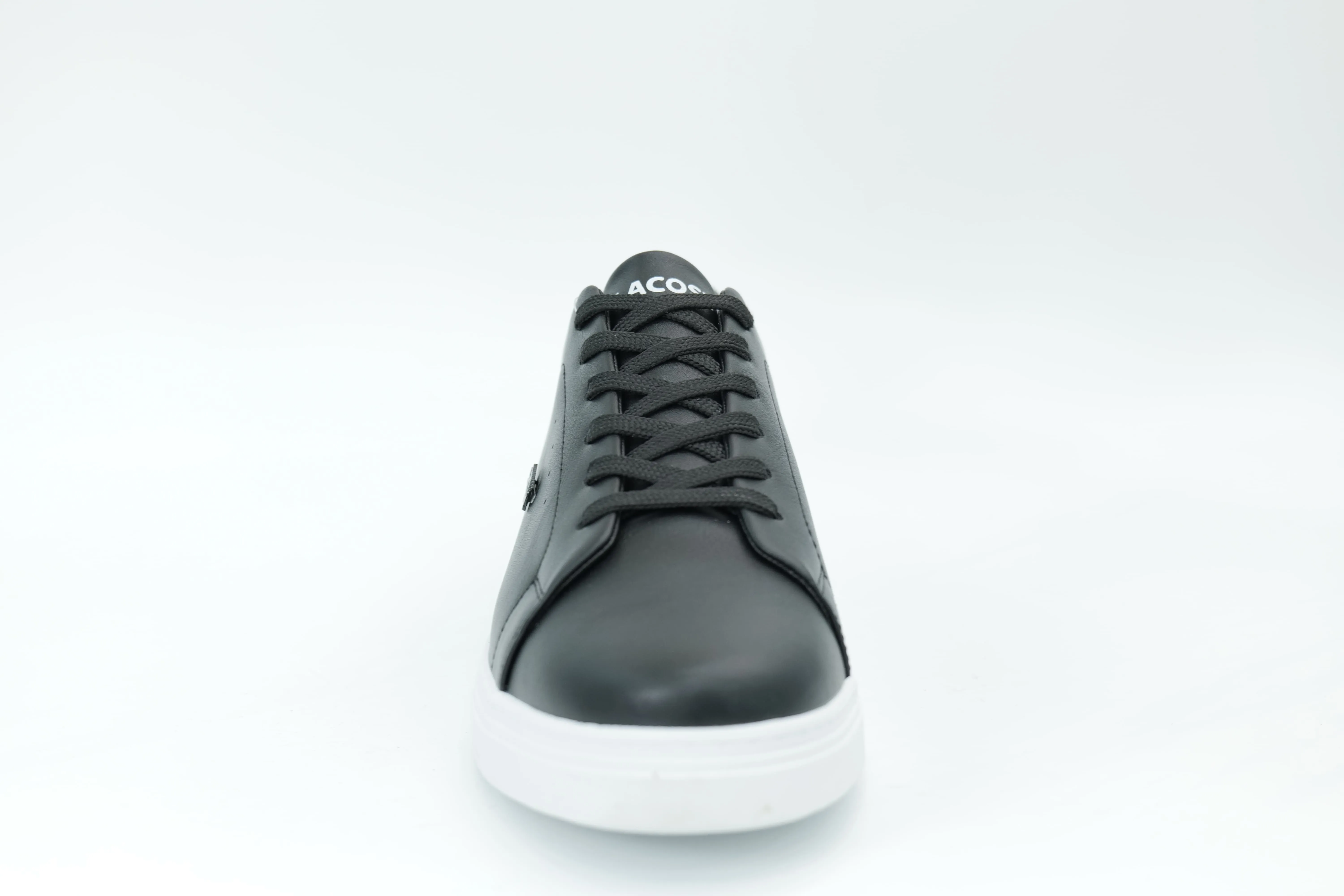 Casual sneakers