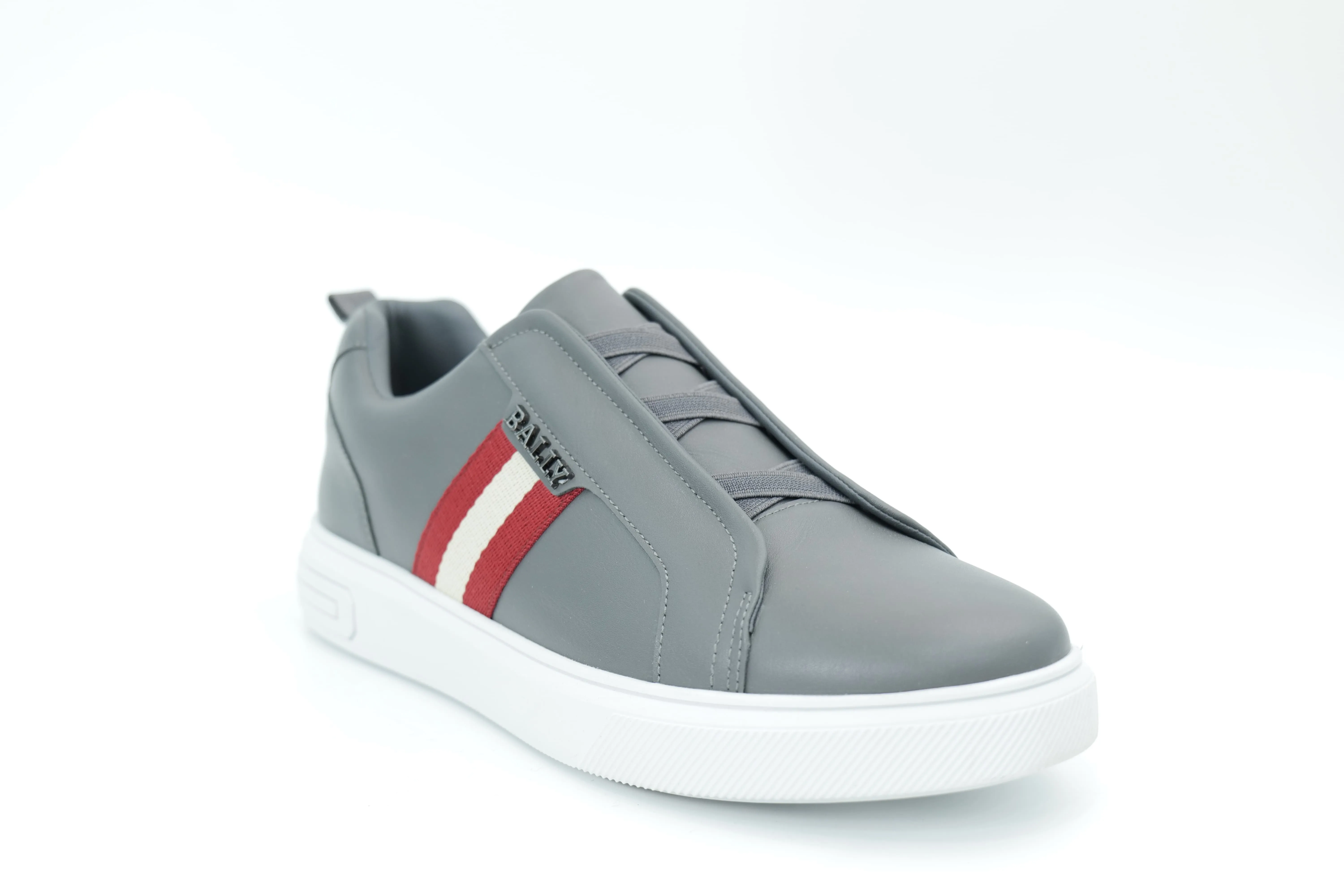 Casual sneakers