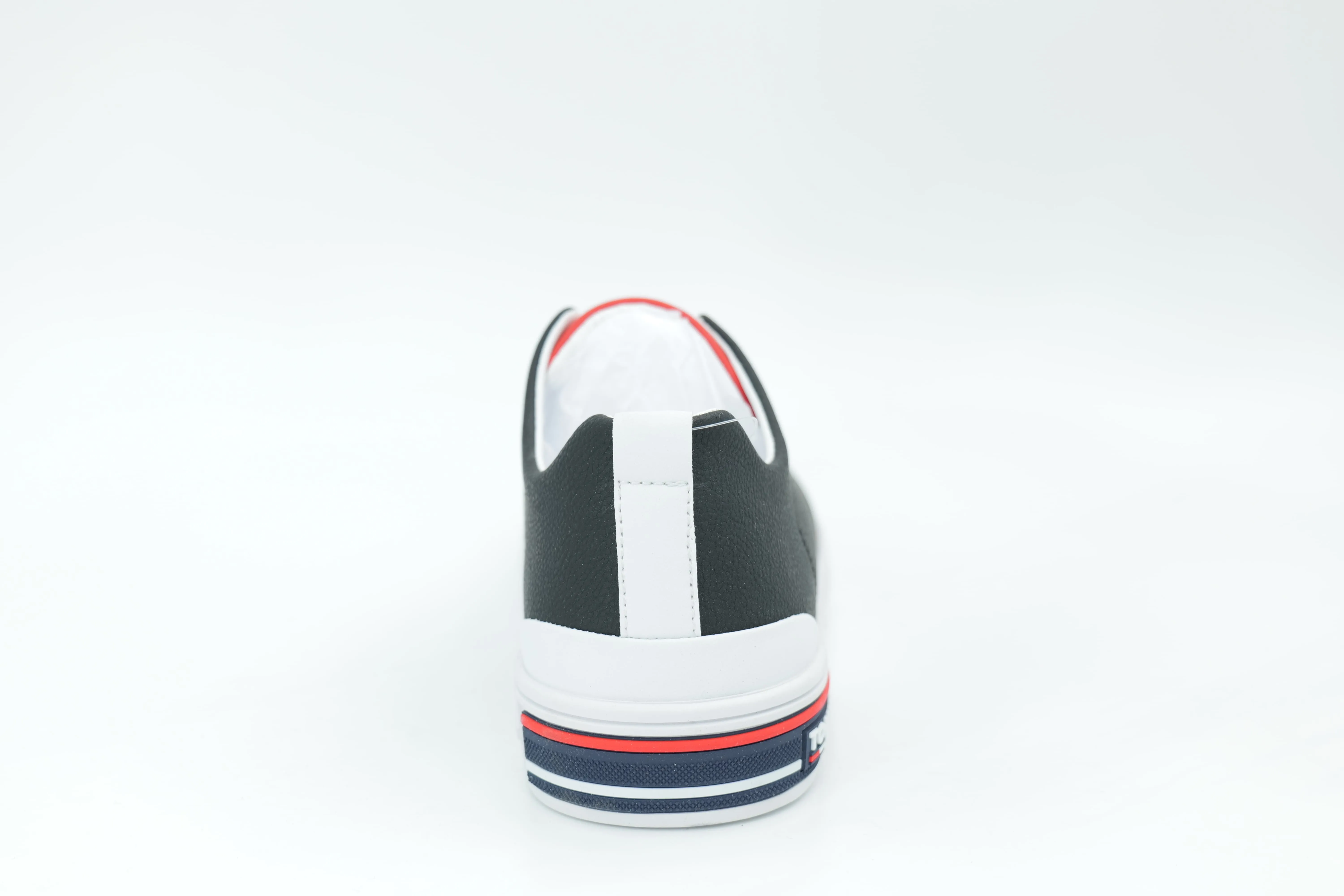 Casual sneakers