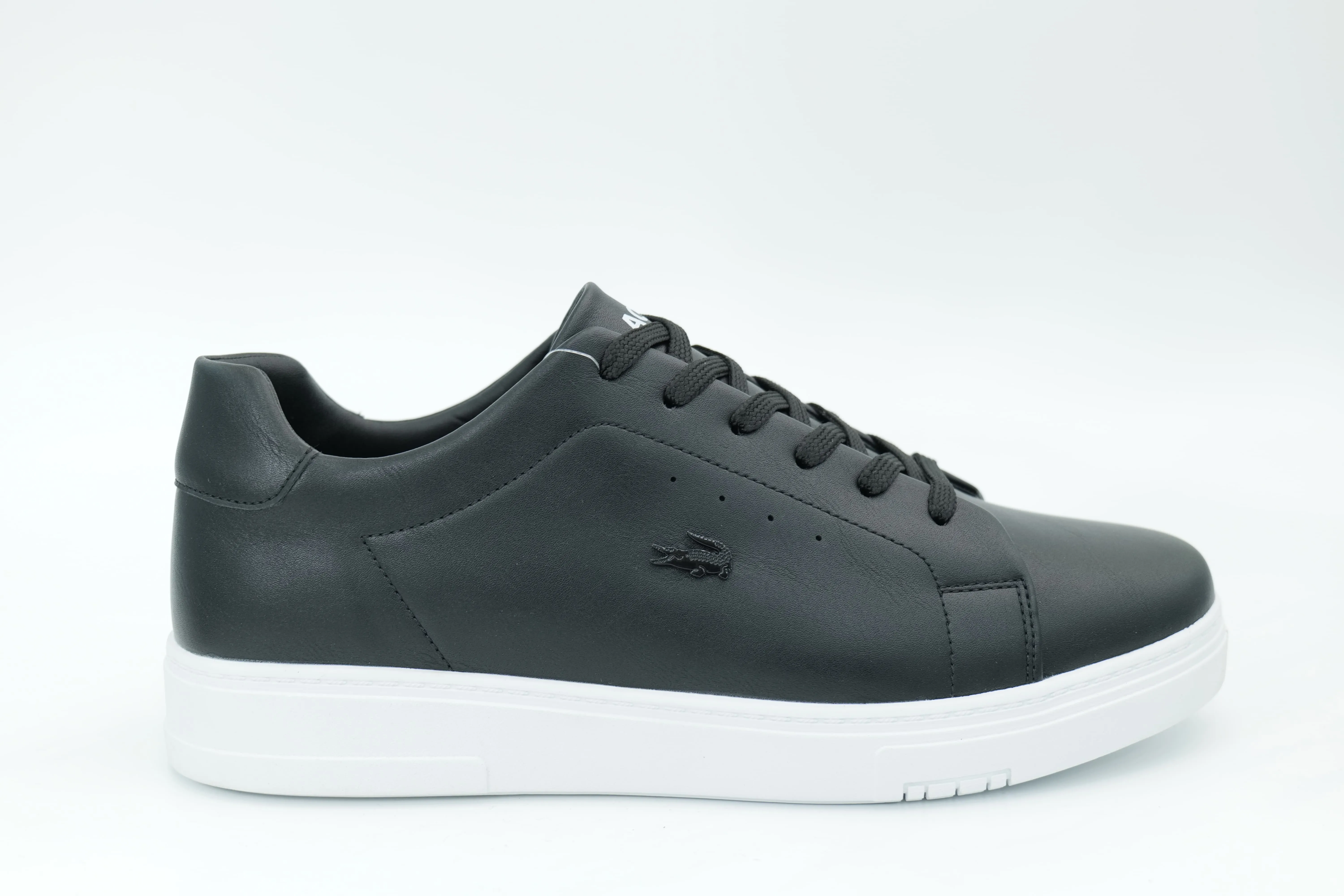 Casual sneakers
