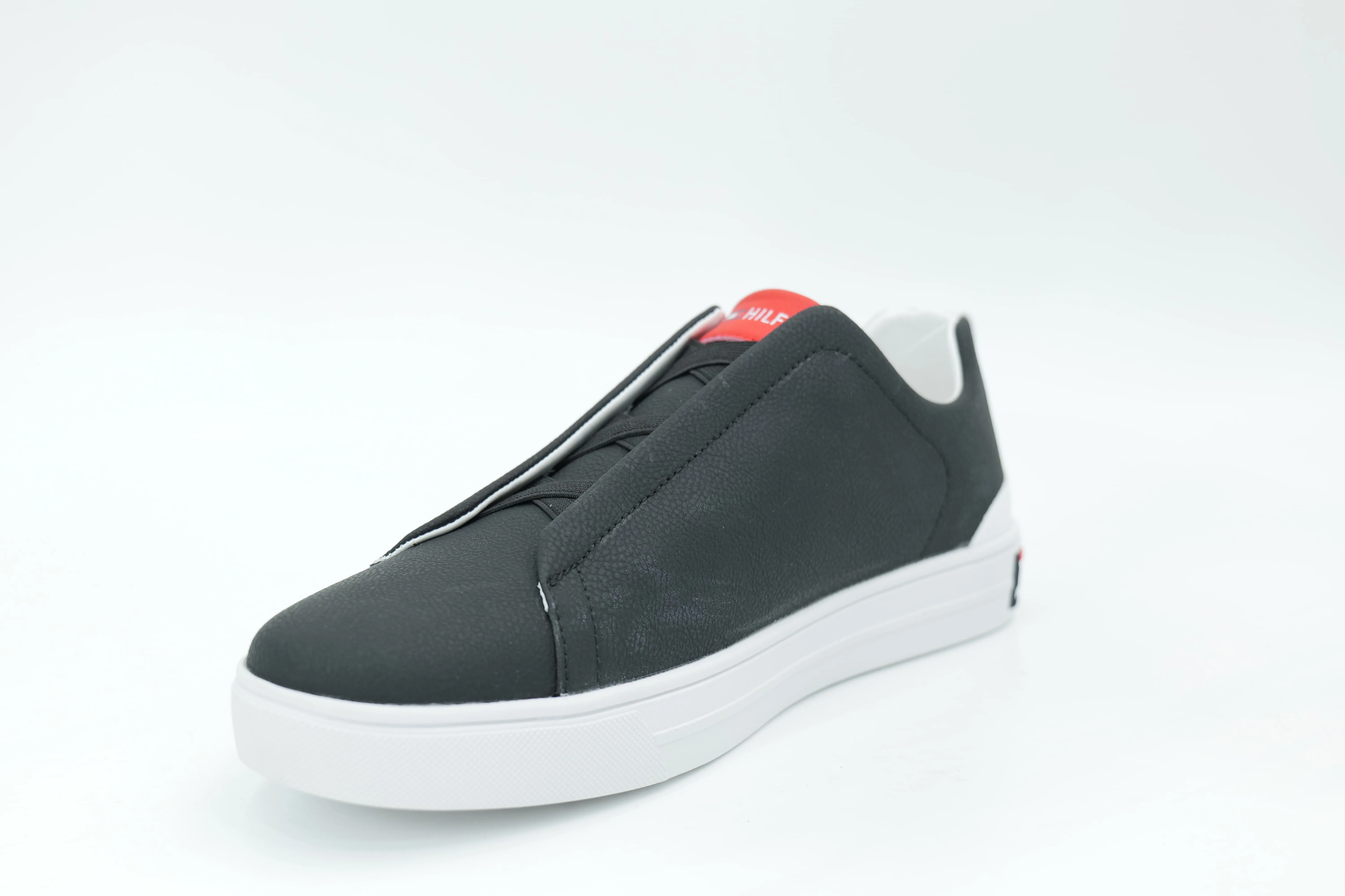 Casual sneakers