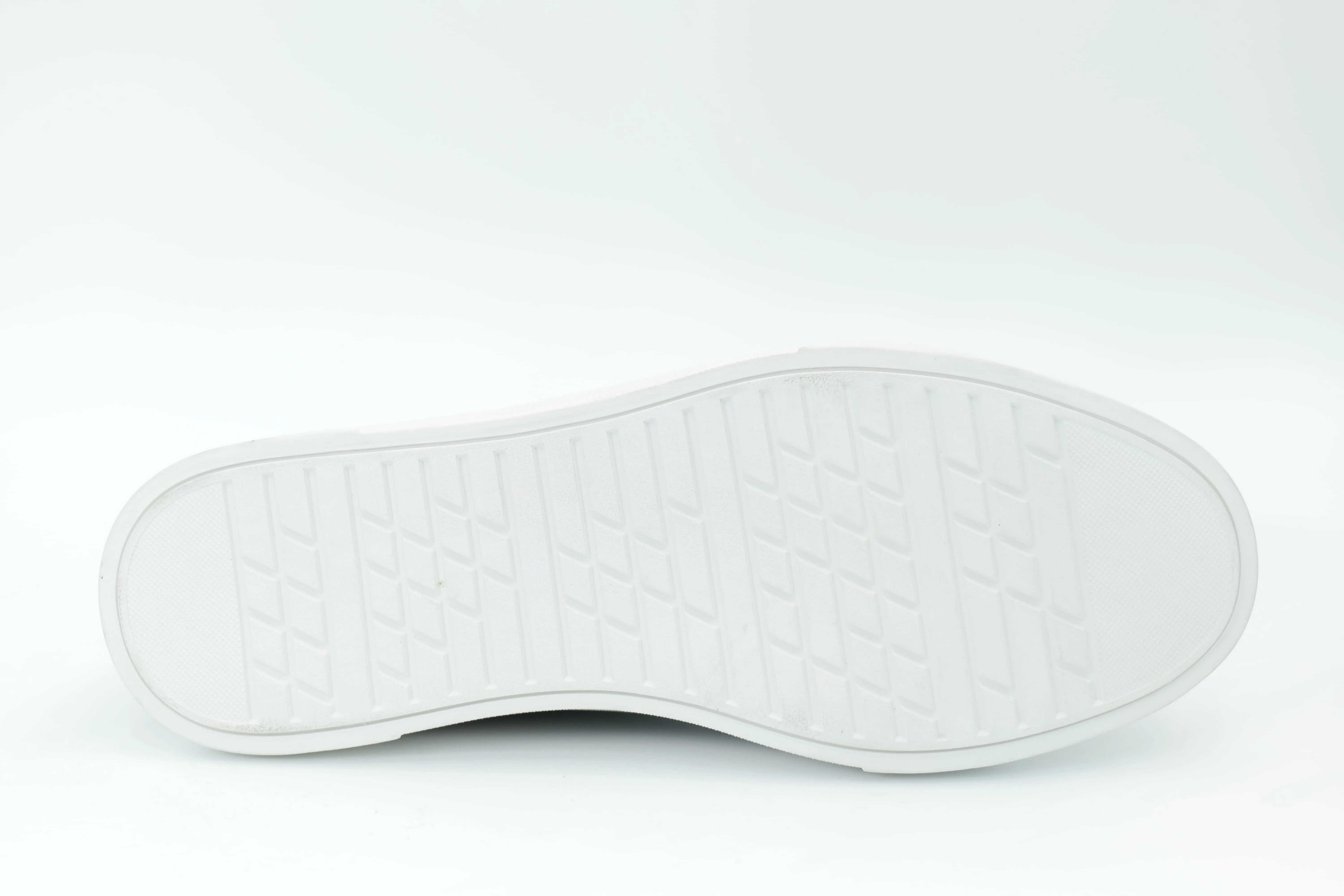 Casual sneakers