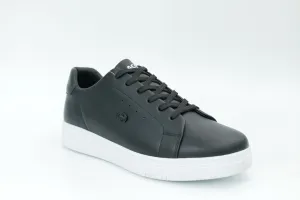 Casual sneakers