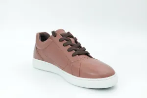 Casual sneakers