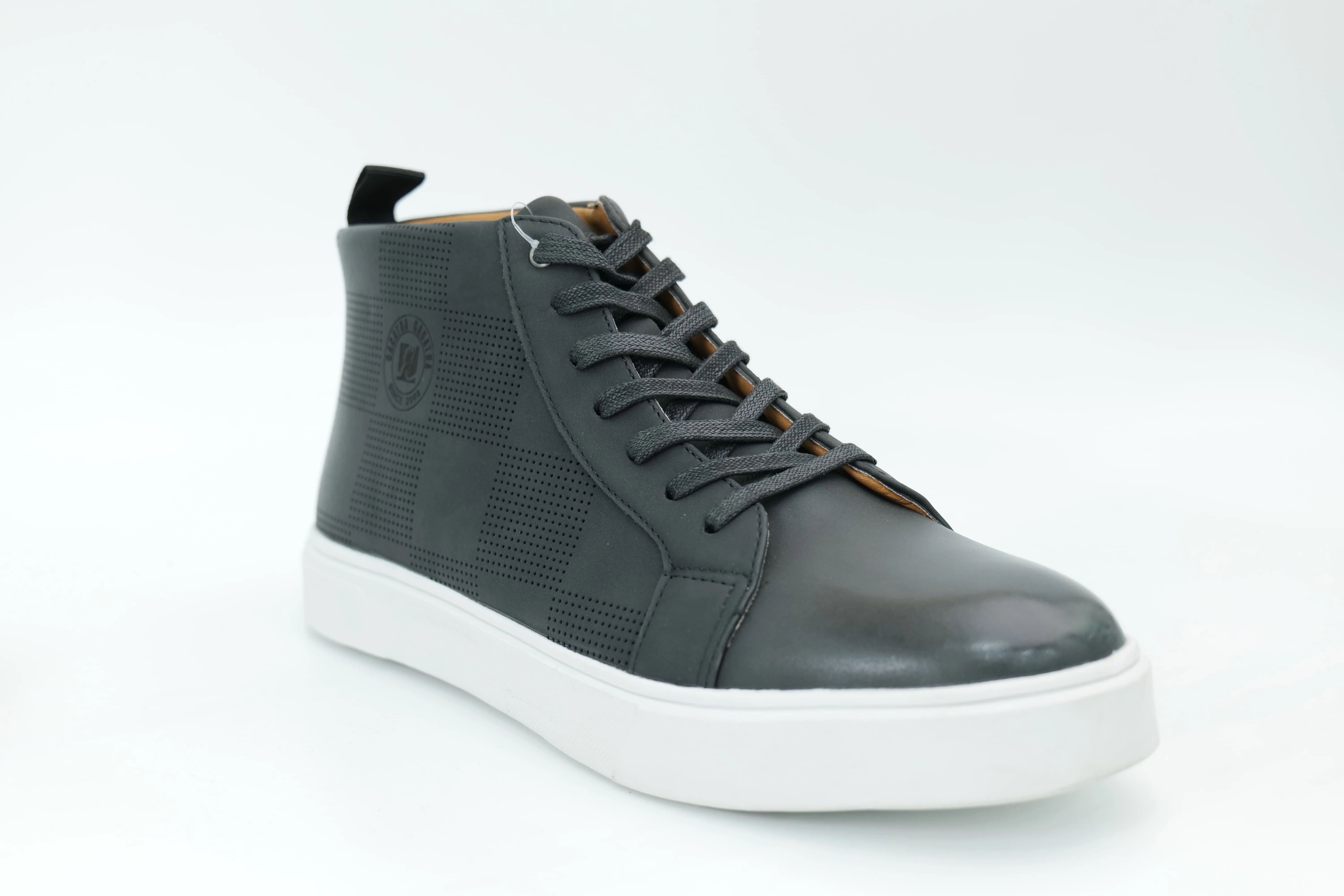 Casual sneakers