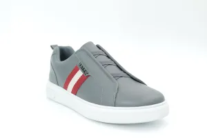 Casual sneakers