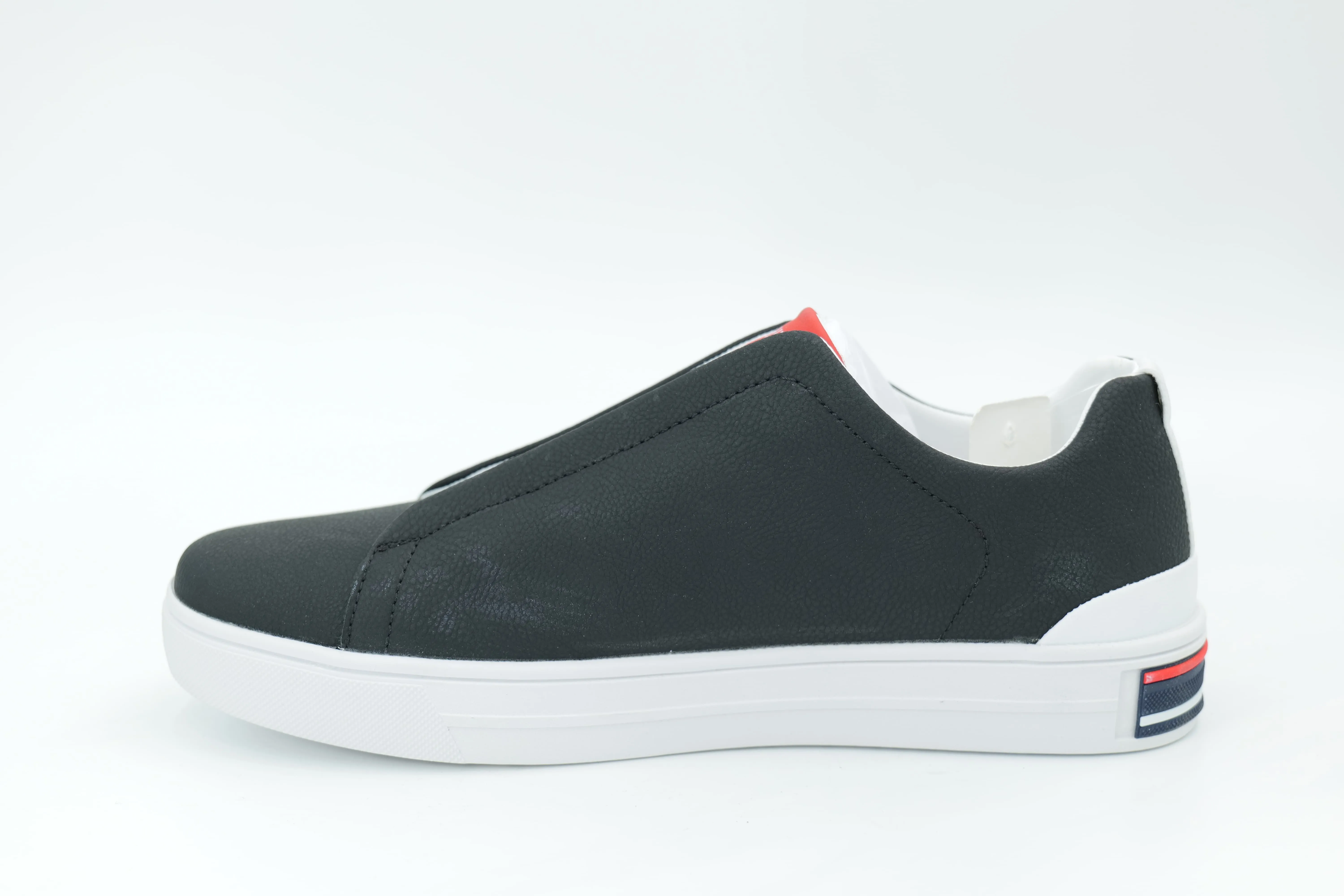 Casual sneakers
