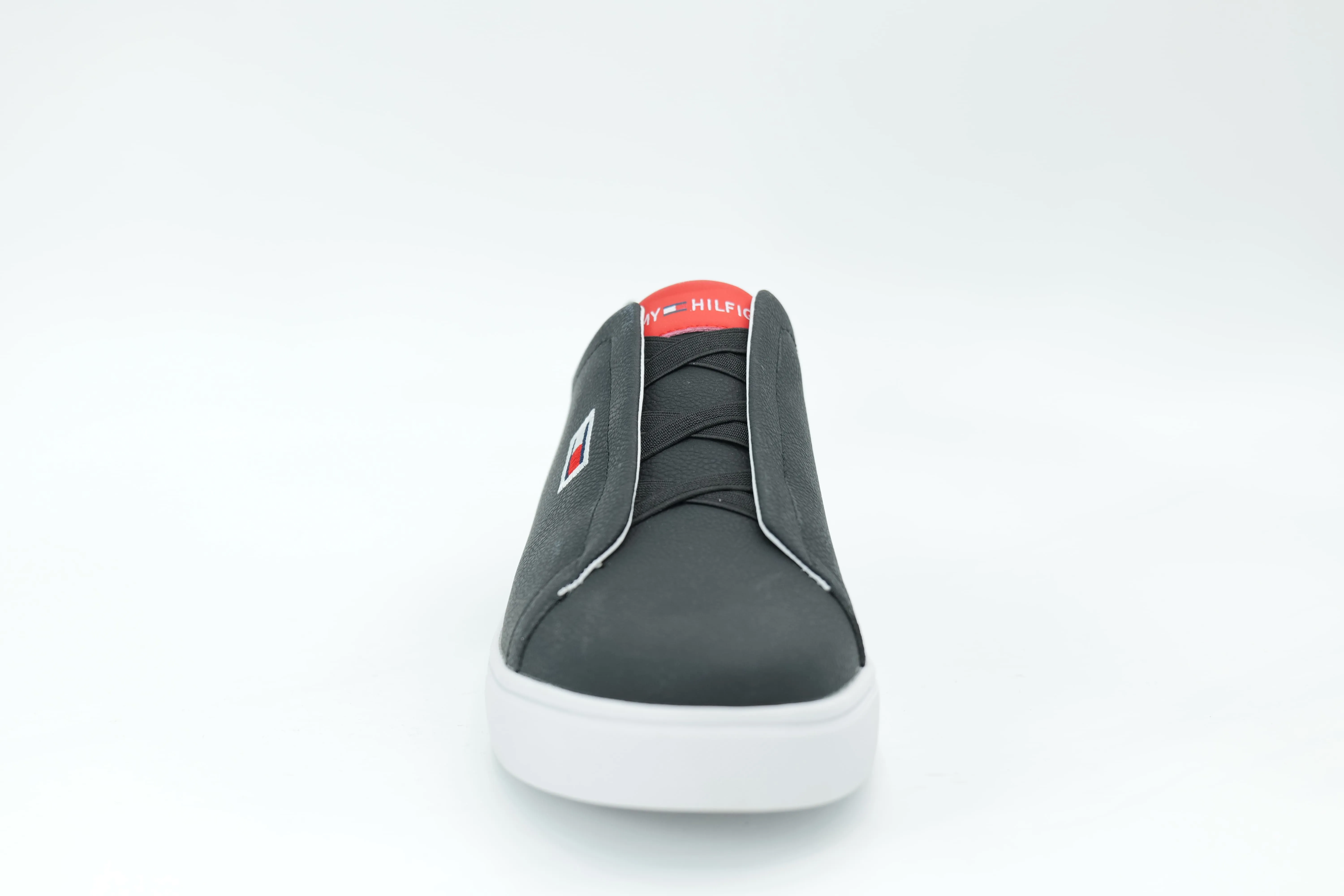 Casual sneakers