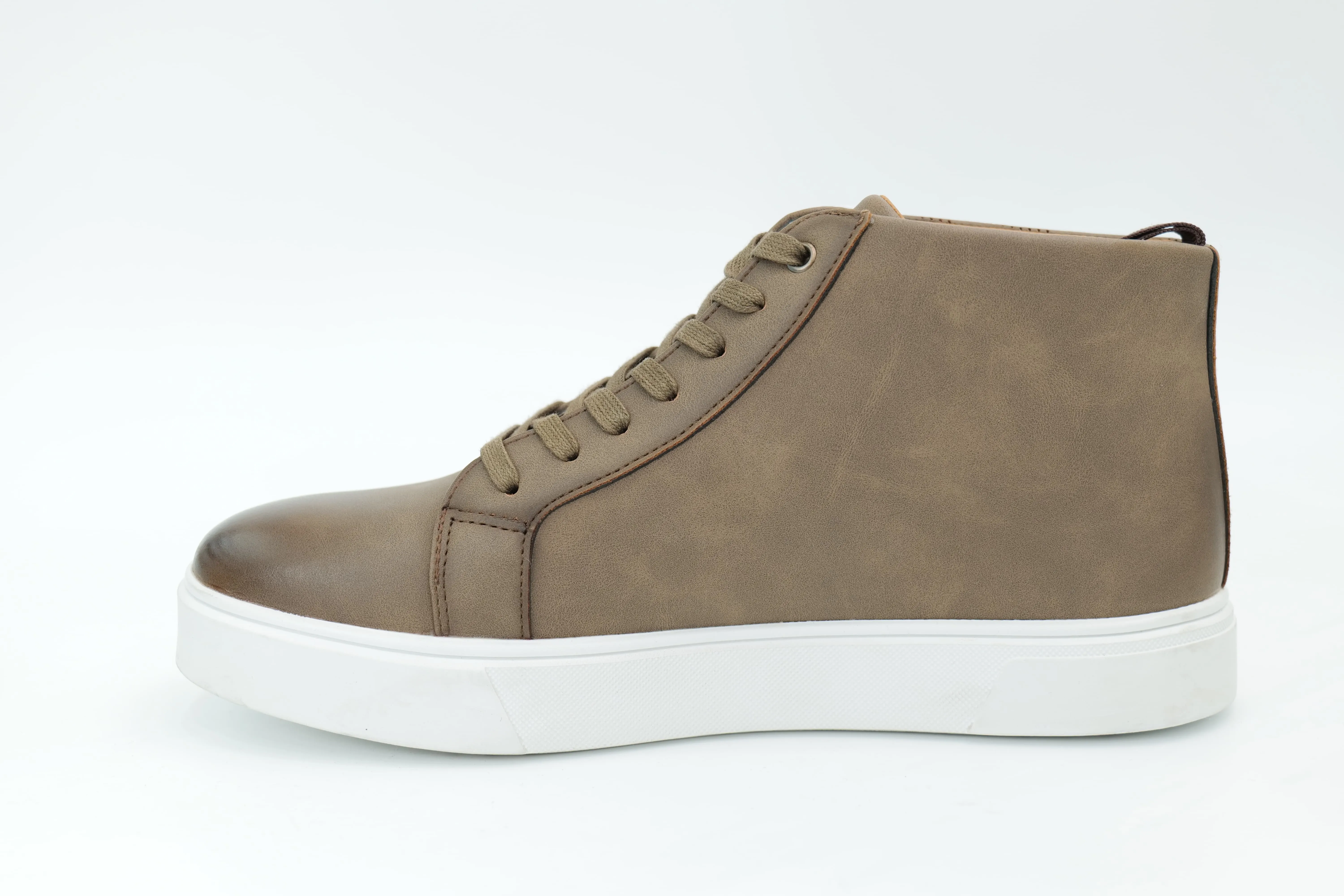 Casual sneakers