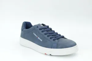 Casual sneakers