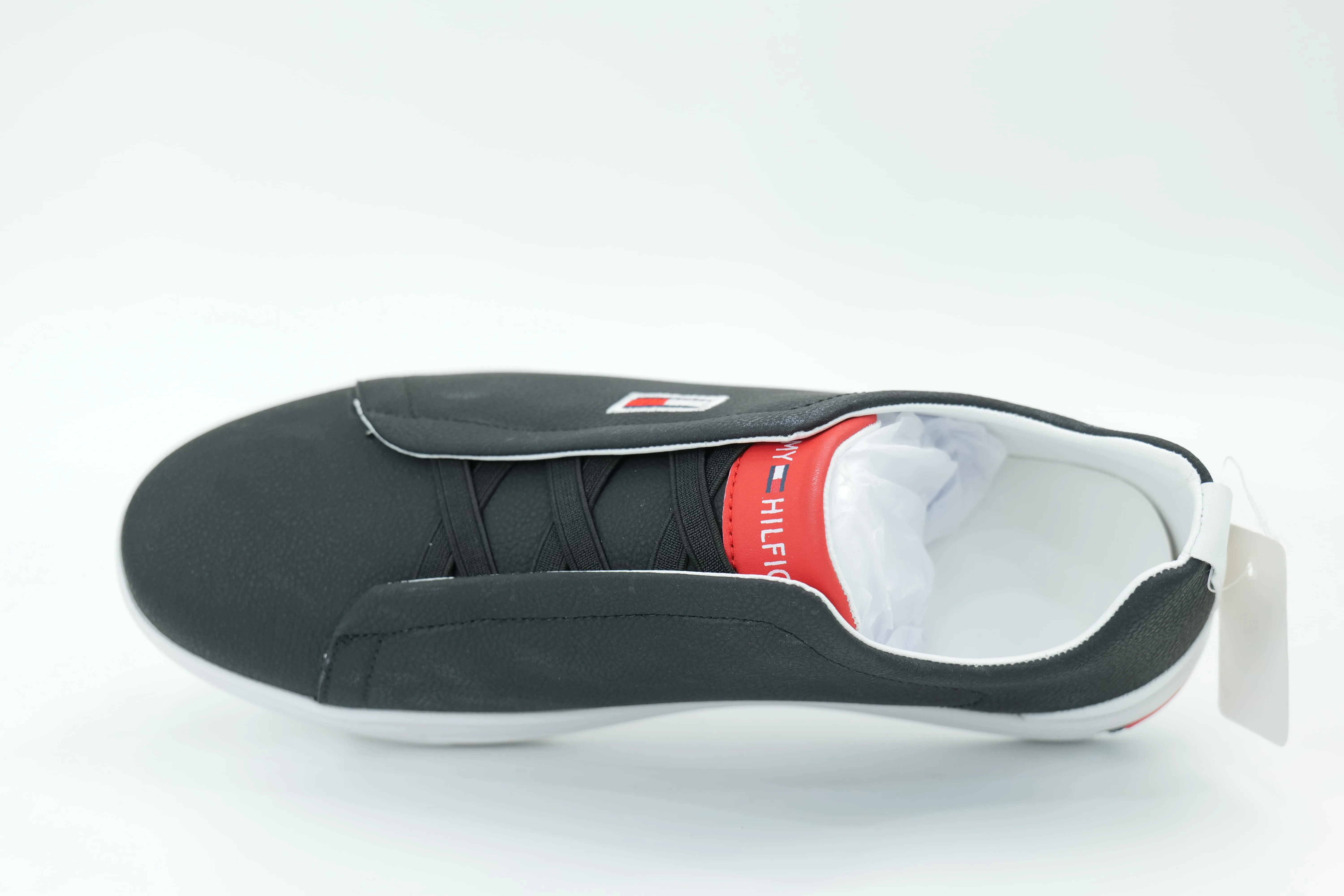 Casual sneakers