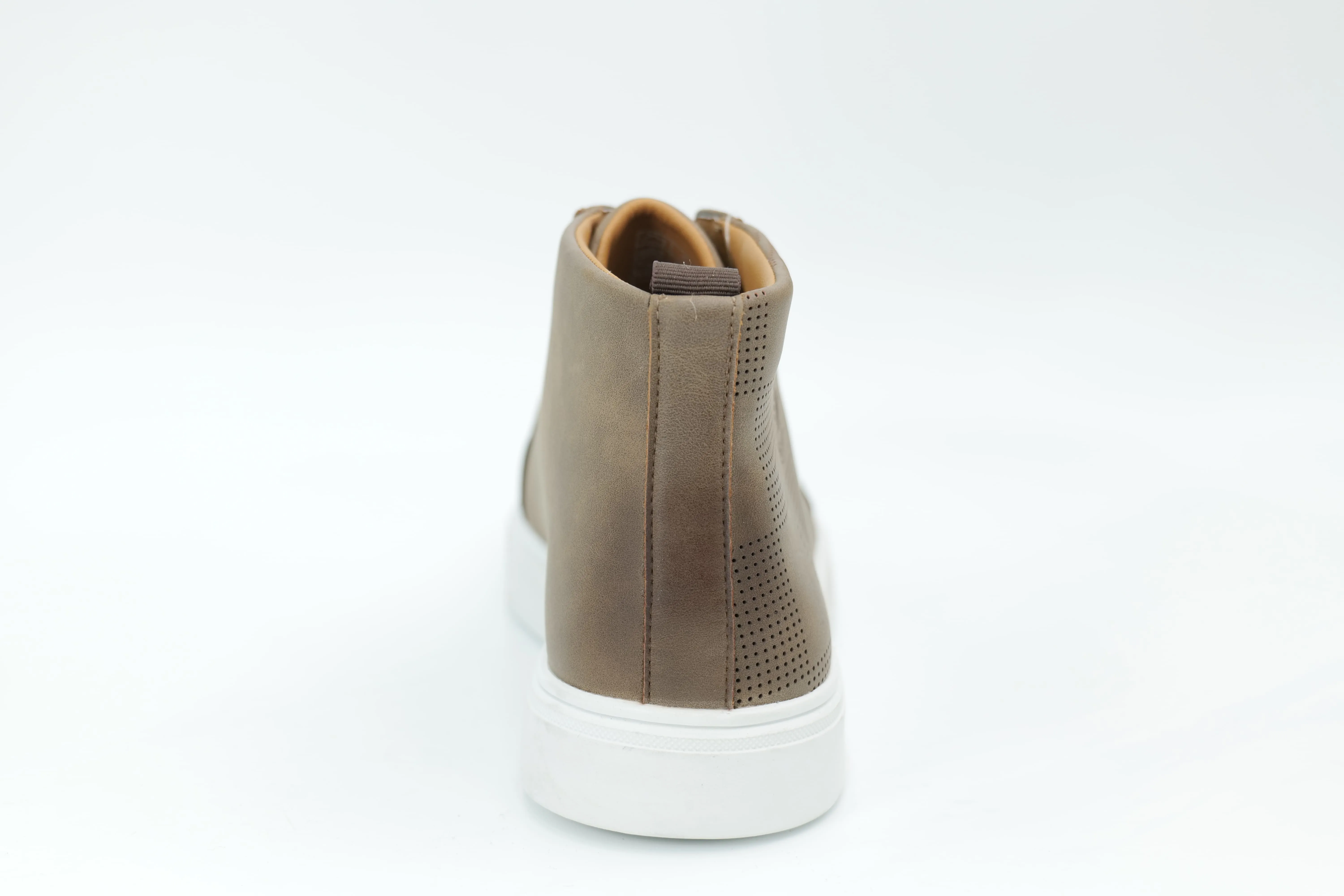 Casual sneakers