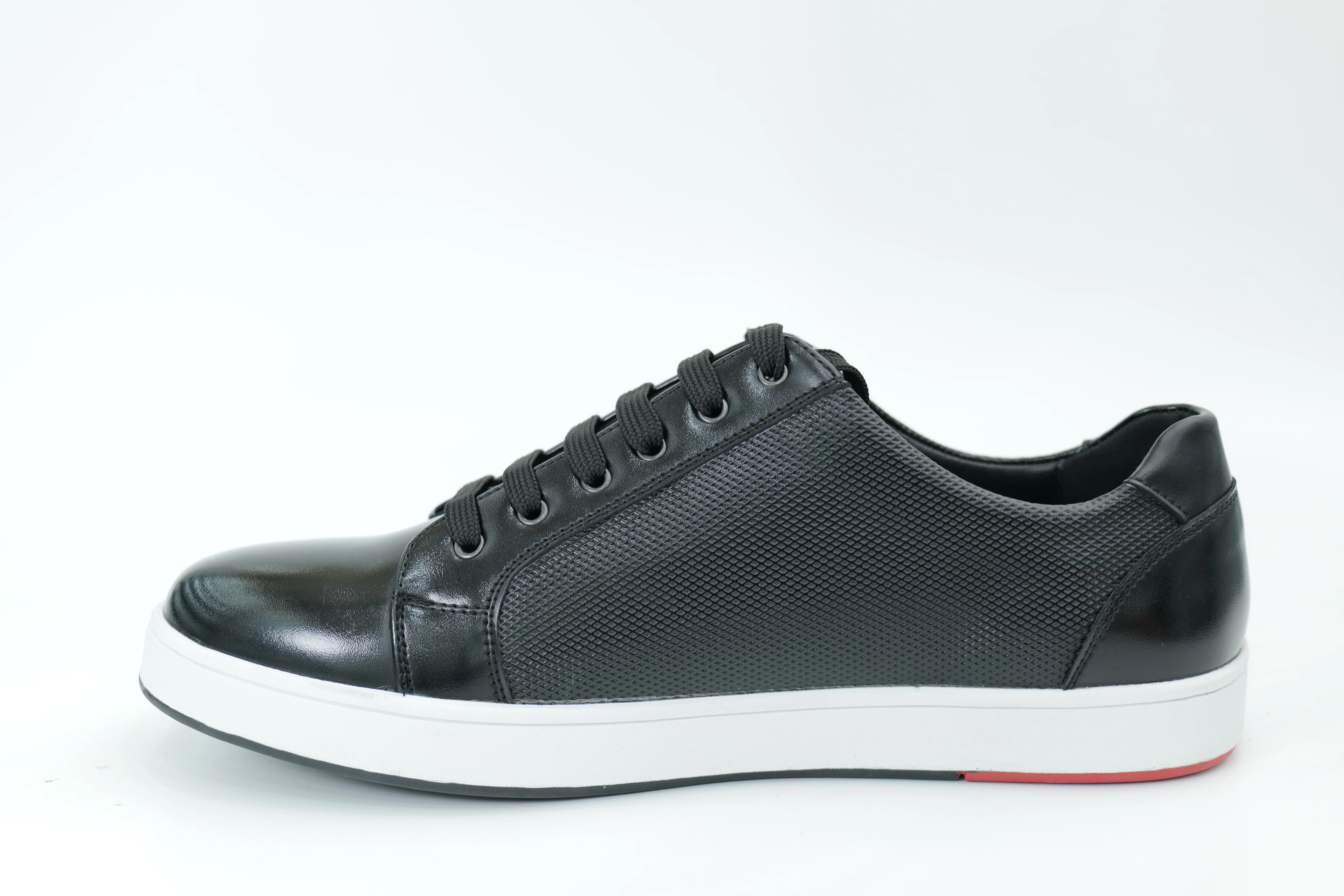 Casual sneakers