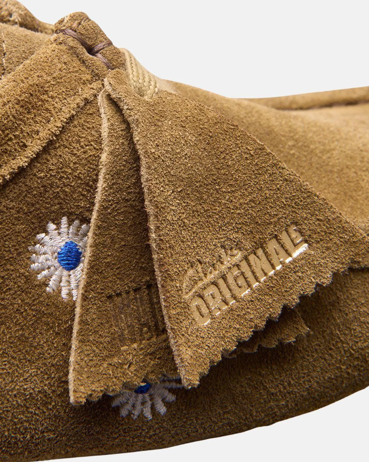 CLARKS ORIGINALS WOMENS WALLABEE SHOES DARK OLIVE EMBROIDERED