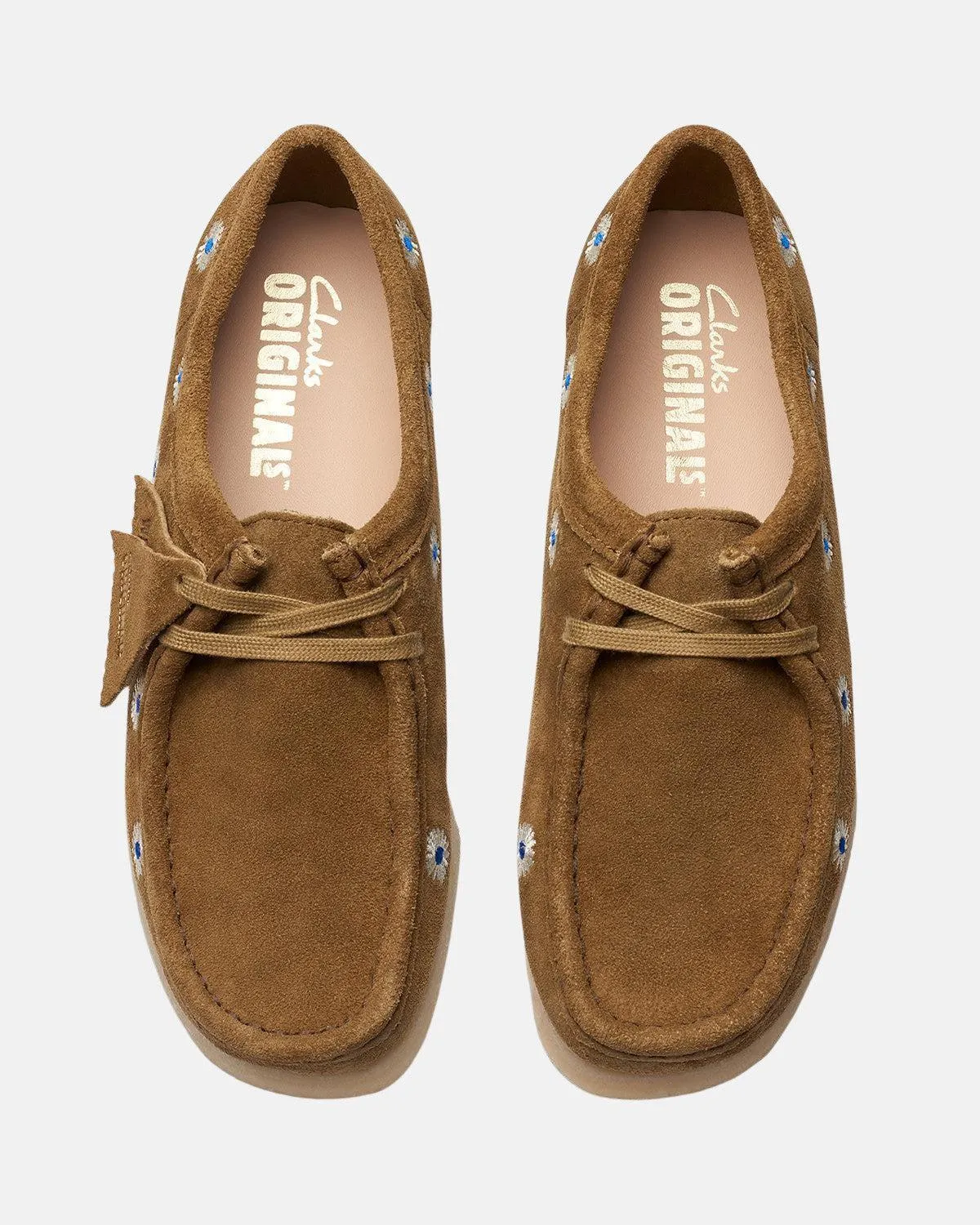 CLARKS ORIGINALS WOMENS WALLABEE SHOES DARK OLIVE EMBROIDERED