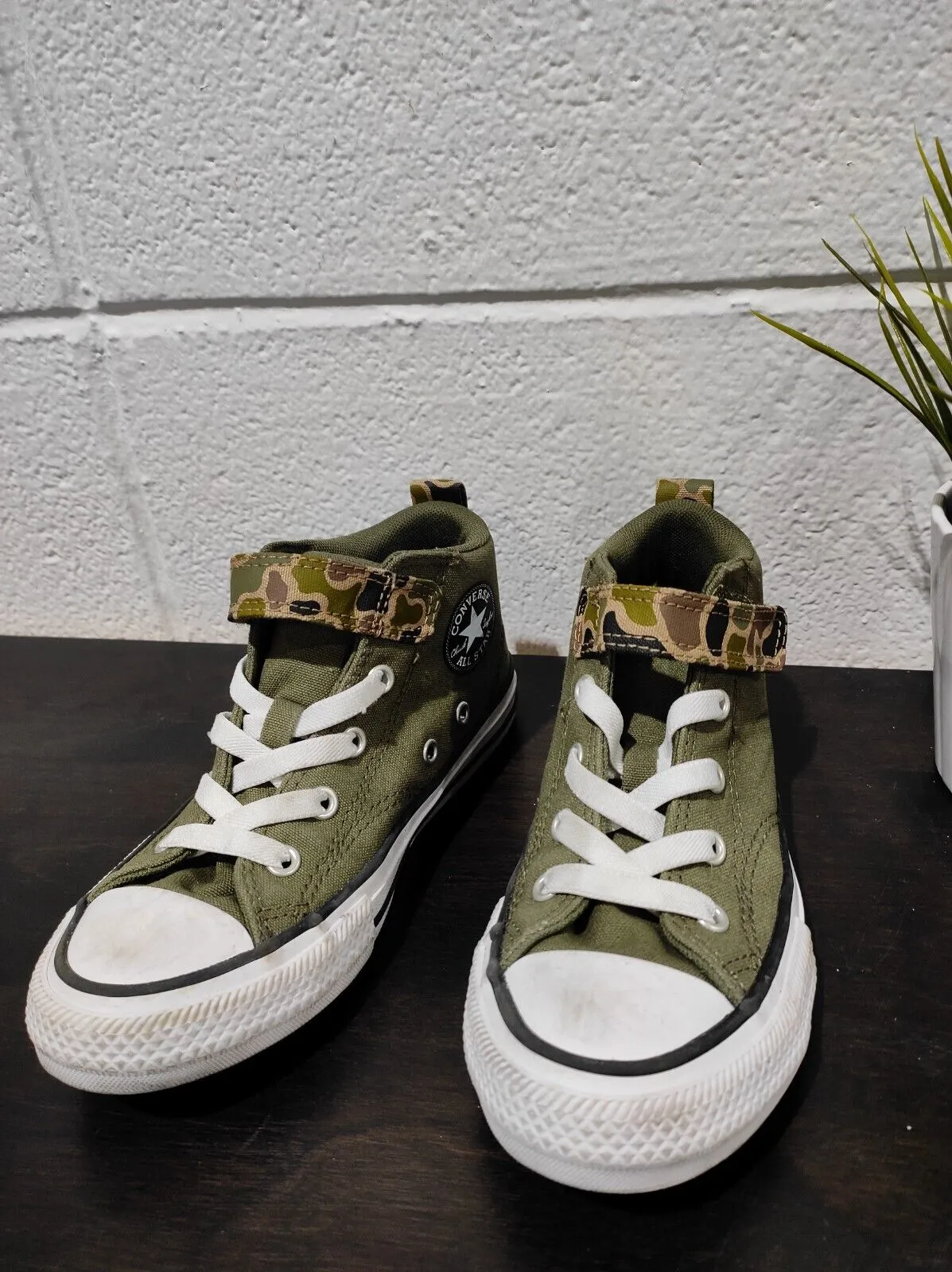 Converse All Star Chuck Taylor Kids Boys Camo Hightop Shoes Size US-1