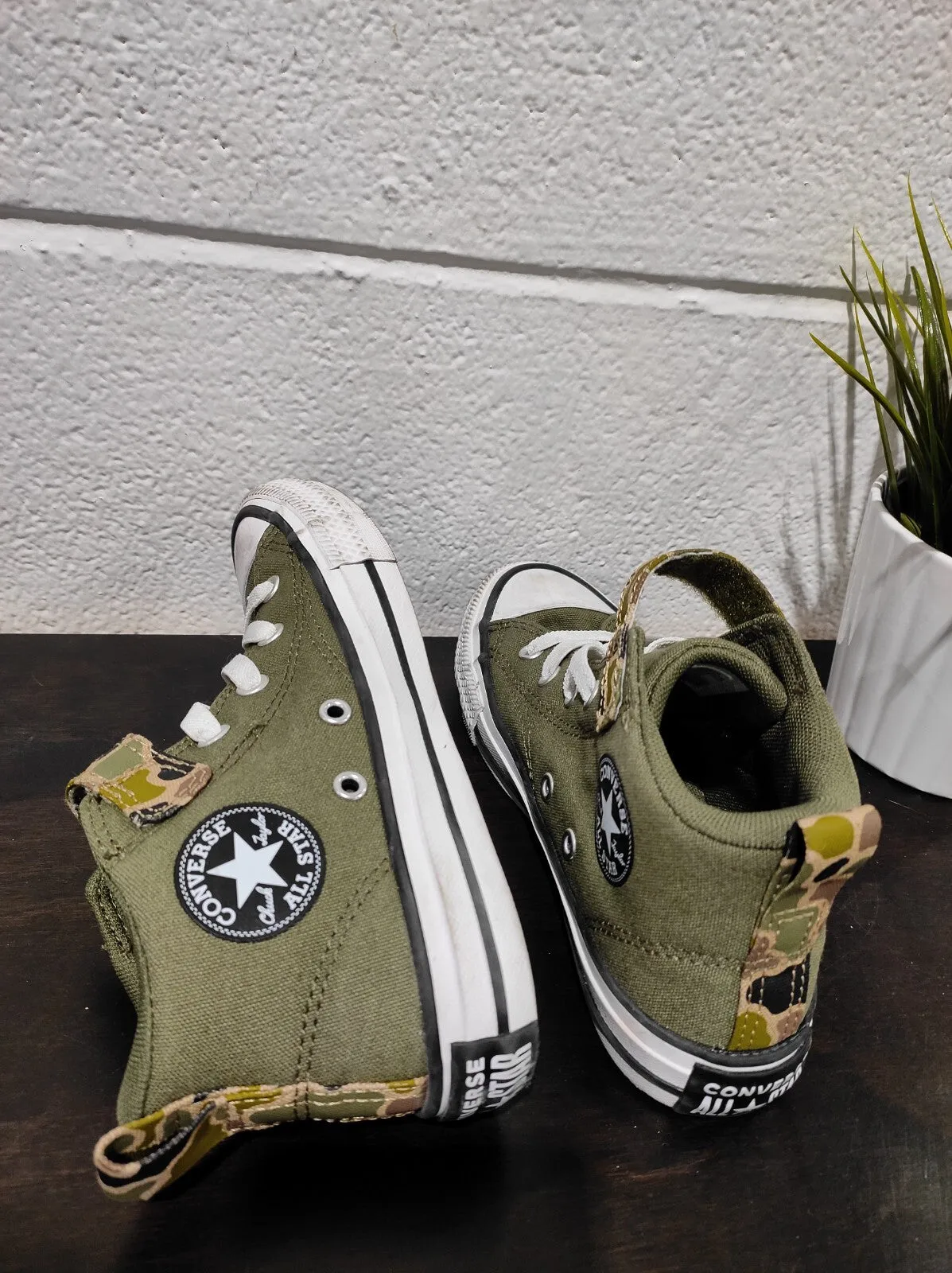 Converse All Star Chuck Taylor Kids Boys Camo Hightop Shoes Size US-1
