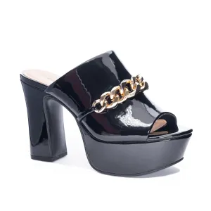 Ditzy Sandal