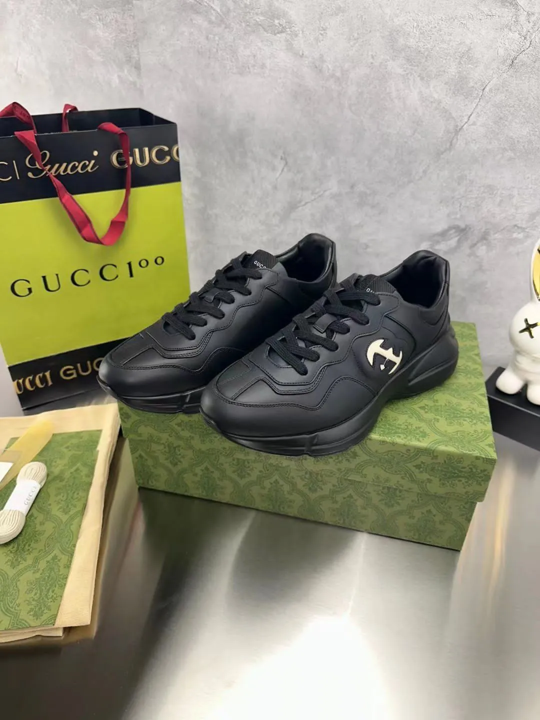 GUCCI | Men's Interlocking G Rhyton Black Sneaker
