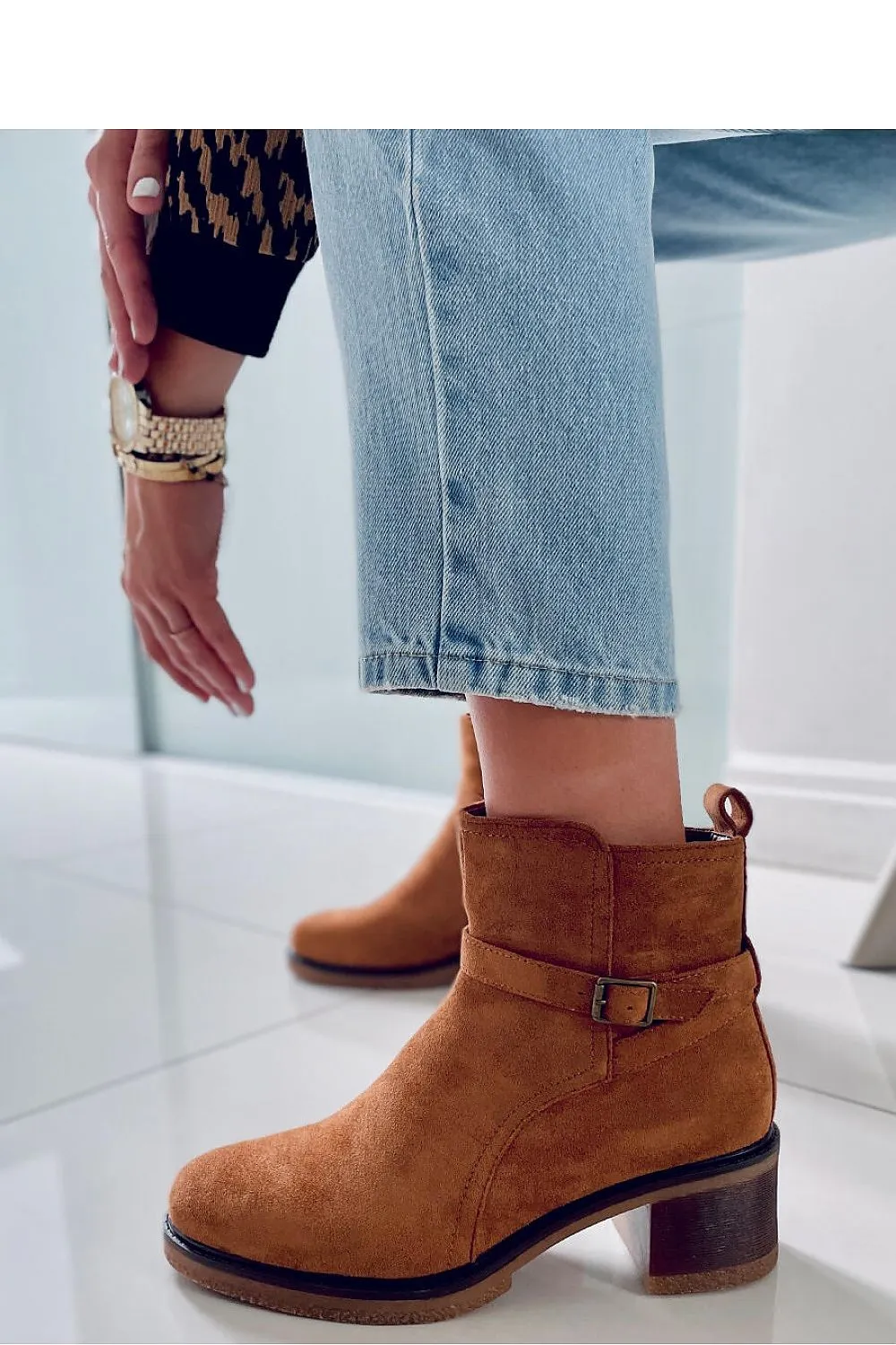 Heel boots