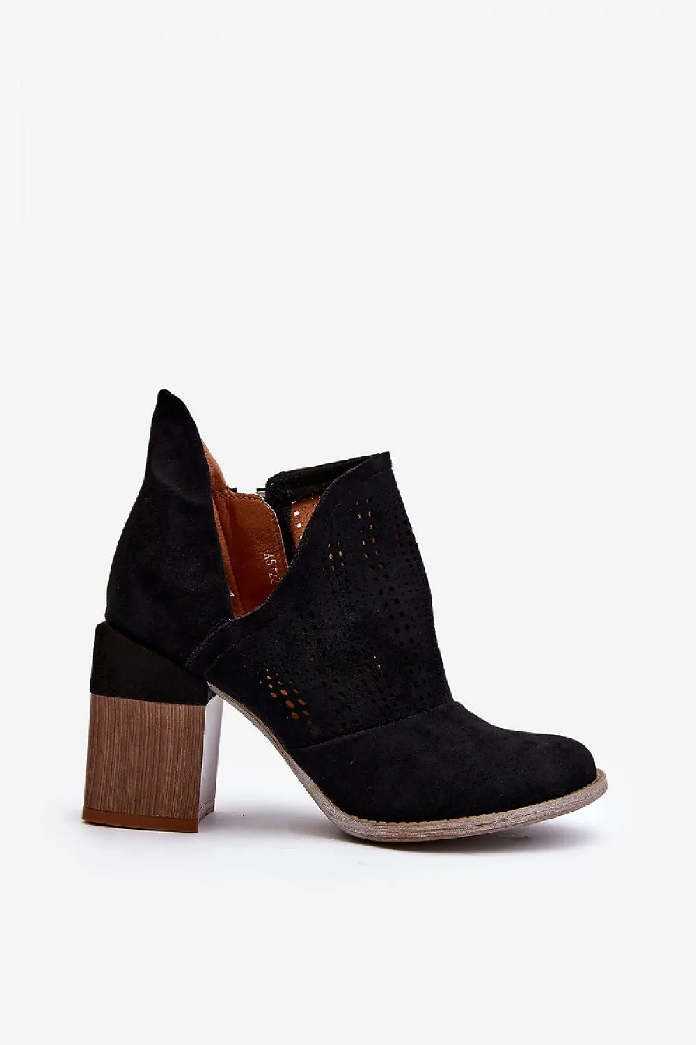 Heel boots