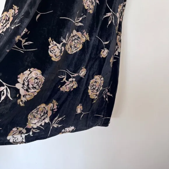 J. Jilll Black Velvet Floral Smocked V-Neck Dress NEW Pure Jill