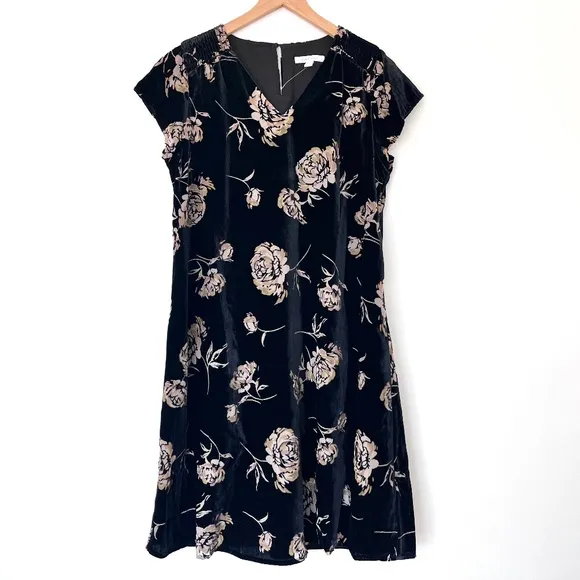 J. Jilll Black Velvet Floral Smocked V-Neck Dress NEW Pure Jill