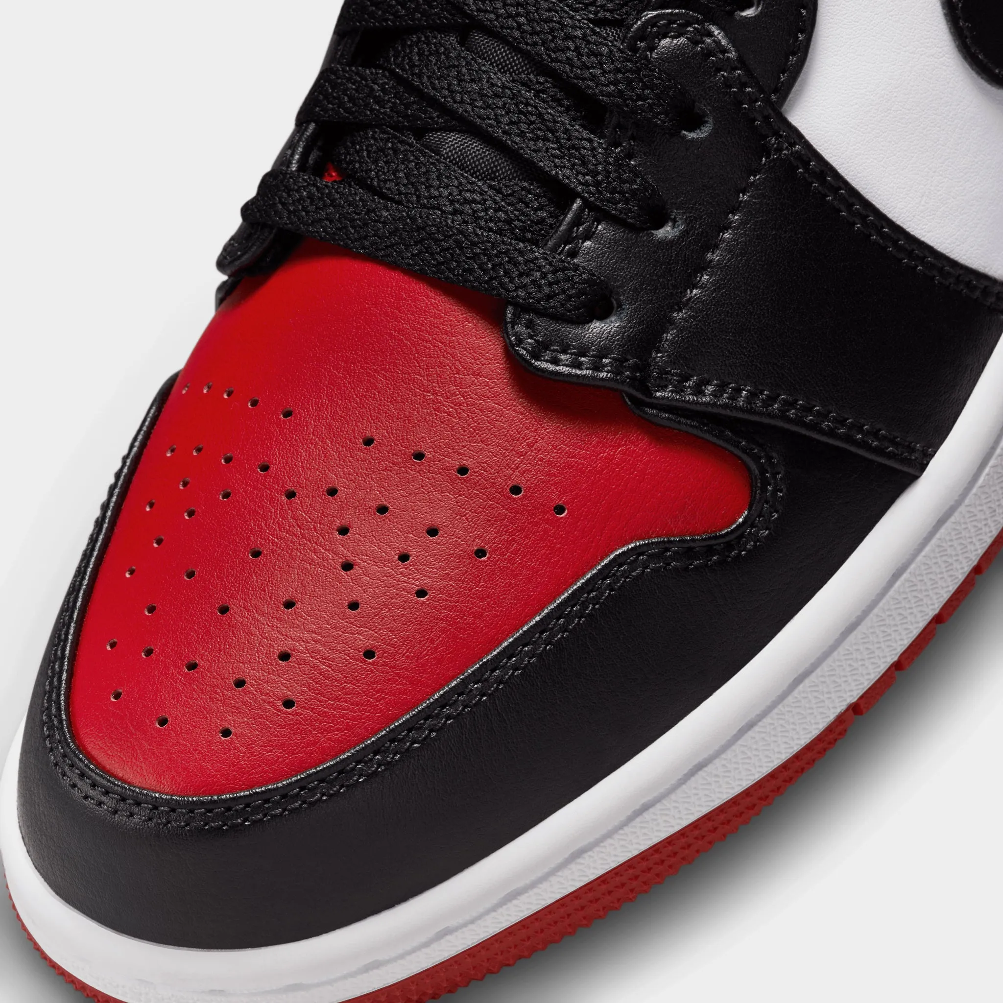Jordan 1 Low White / Black - Varsity Red