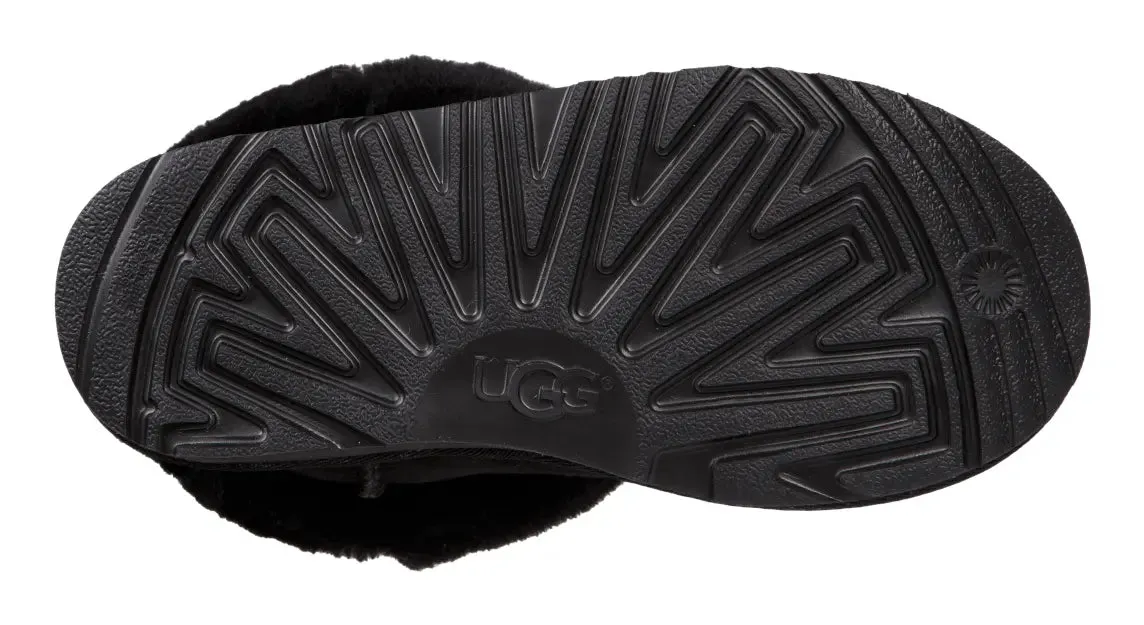 Kids' UGG Classic Short II – Cozy, Durable & Play-Ready