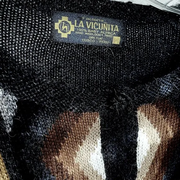 La Vicunita Peruvian Baby Alpaca Cardigan Sweater Size M Gray Multi Aztec Geo