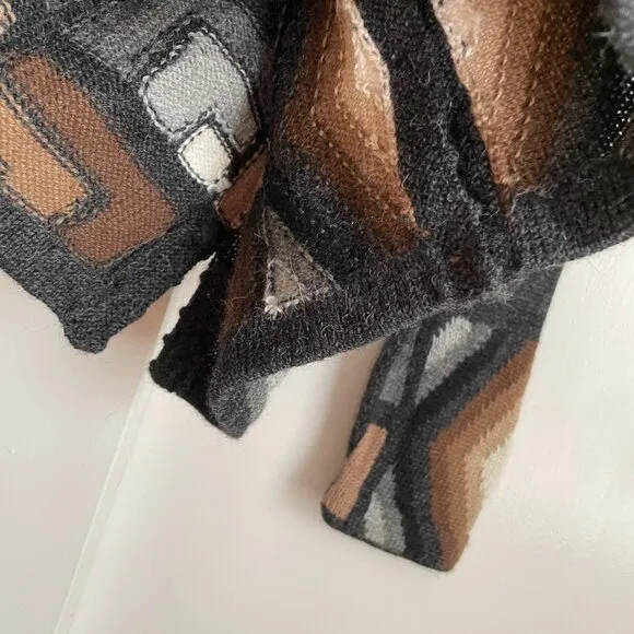 La Vicunita Peruvian Baby Alpaca Cardigan Sweater Size M Gray Multi Aztec Geo