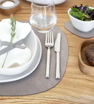LINDDNA Dinner Mat Curve / Reversible - BULL Warm Grey / BULL Black