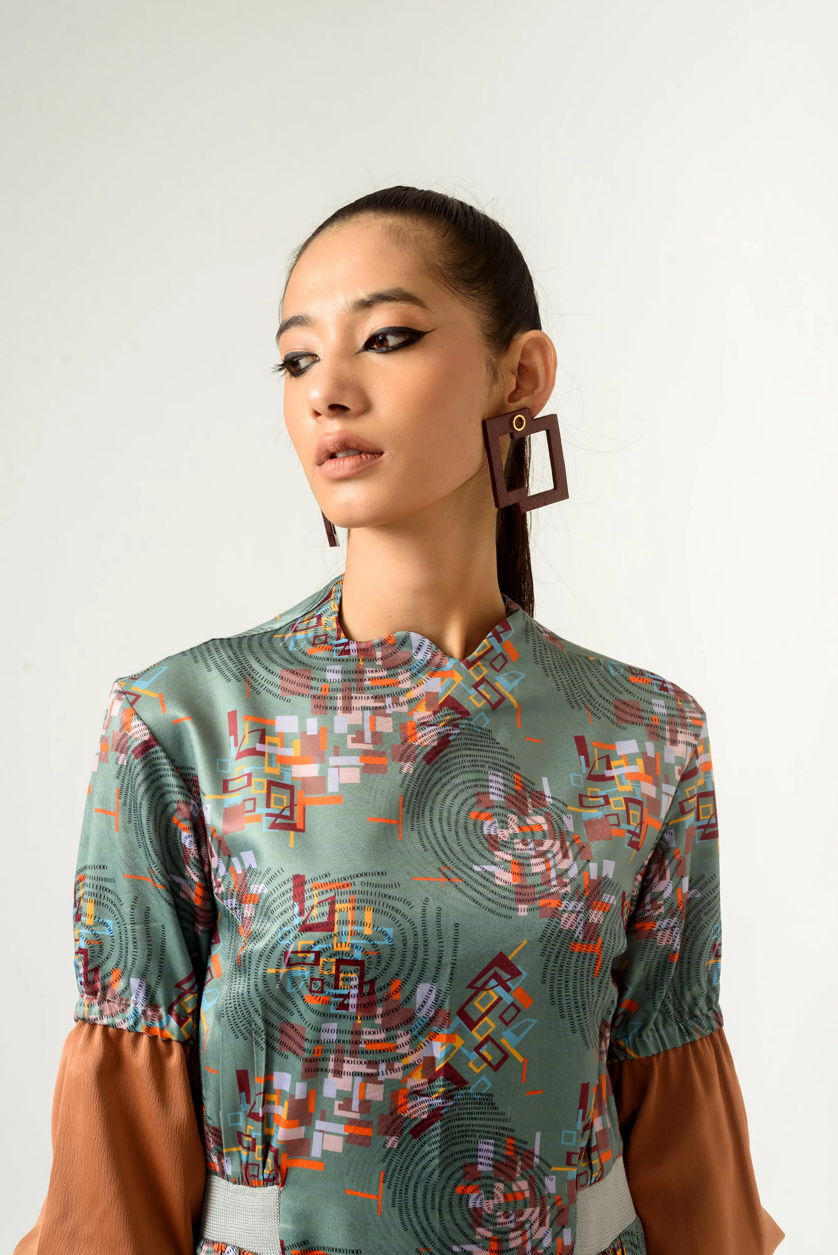 Longing Print Balloon Sleeves Fitted Dress