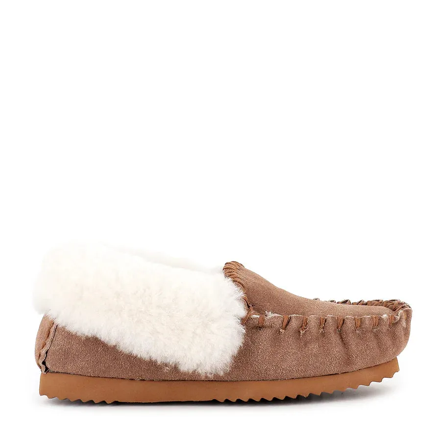 MOLLY MOCCASIN